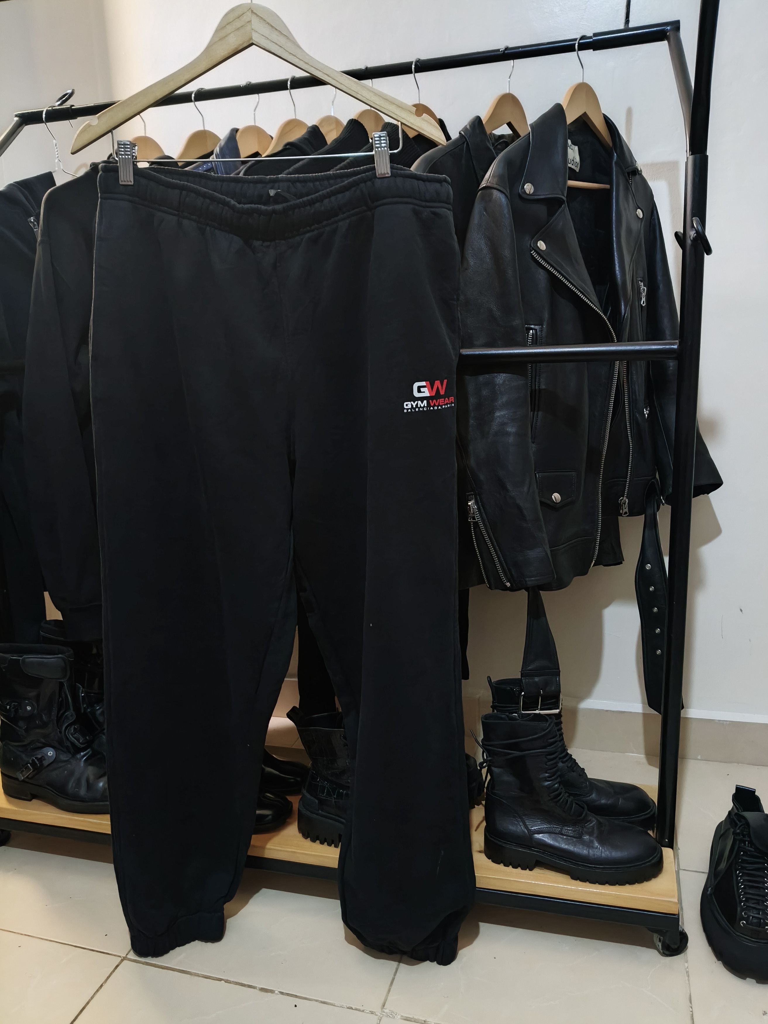 Balenciaga Balenciaga gym sweatpants Size US 44 / EU 60 - 3 Thumbnail