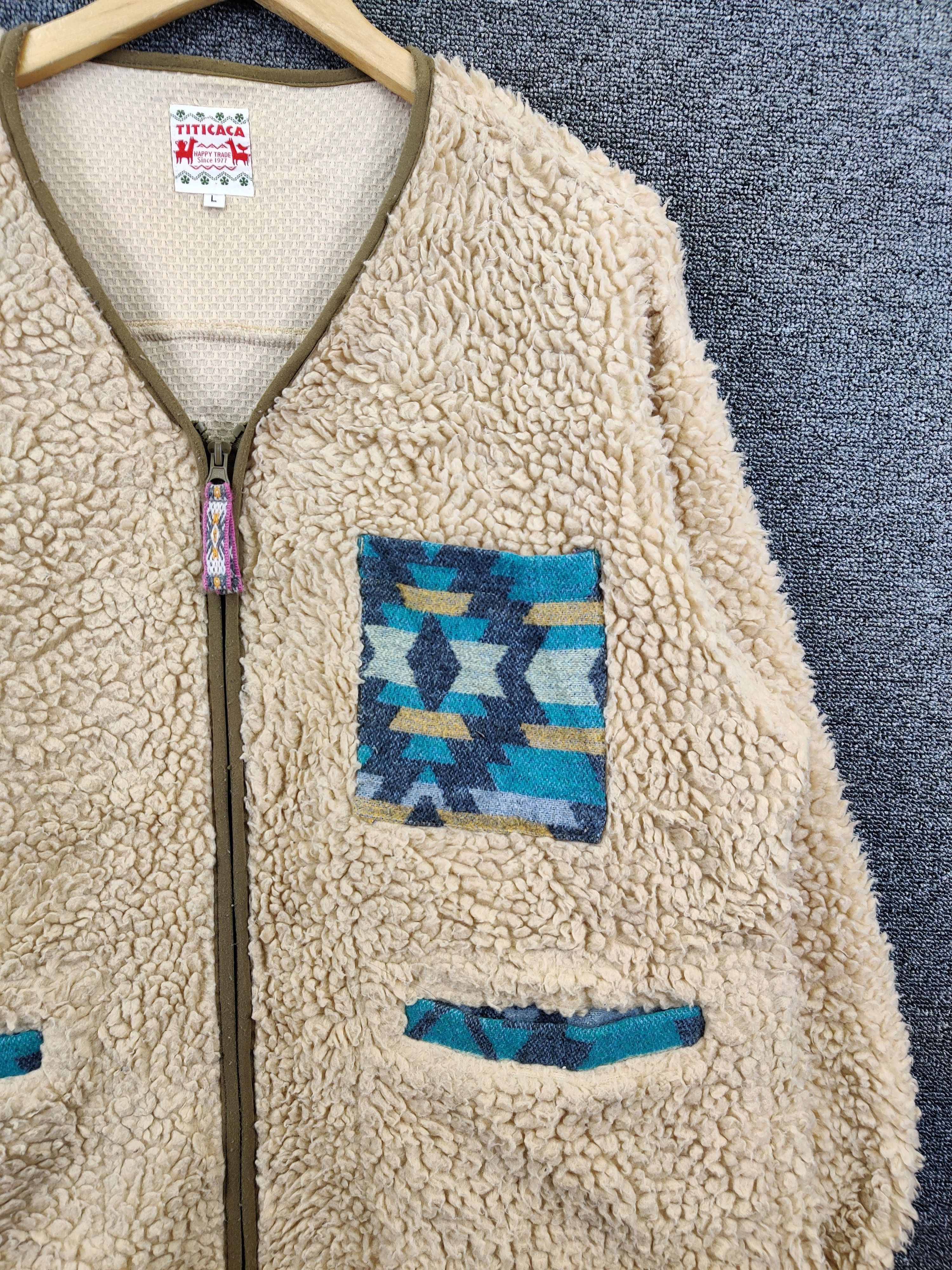 Japanese Brand Vintage 90's Titicaca Fleece Sherpa Navajo Jacket Size US L / EU 52-54 / 3 - 7 Thumbnail