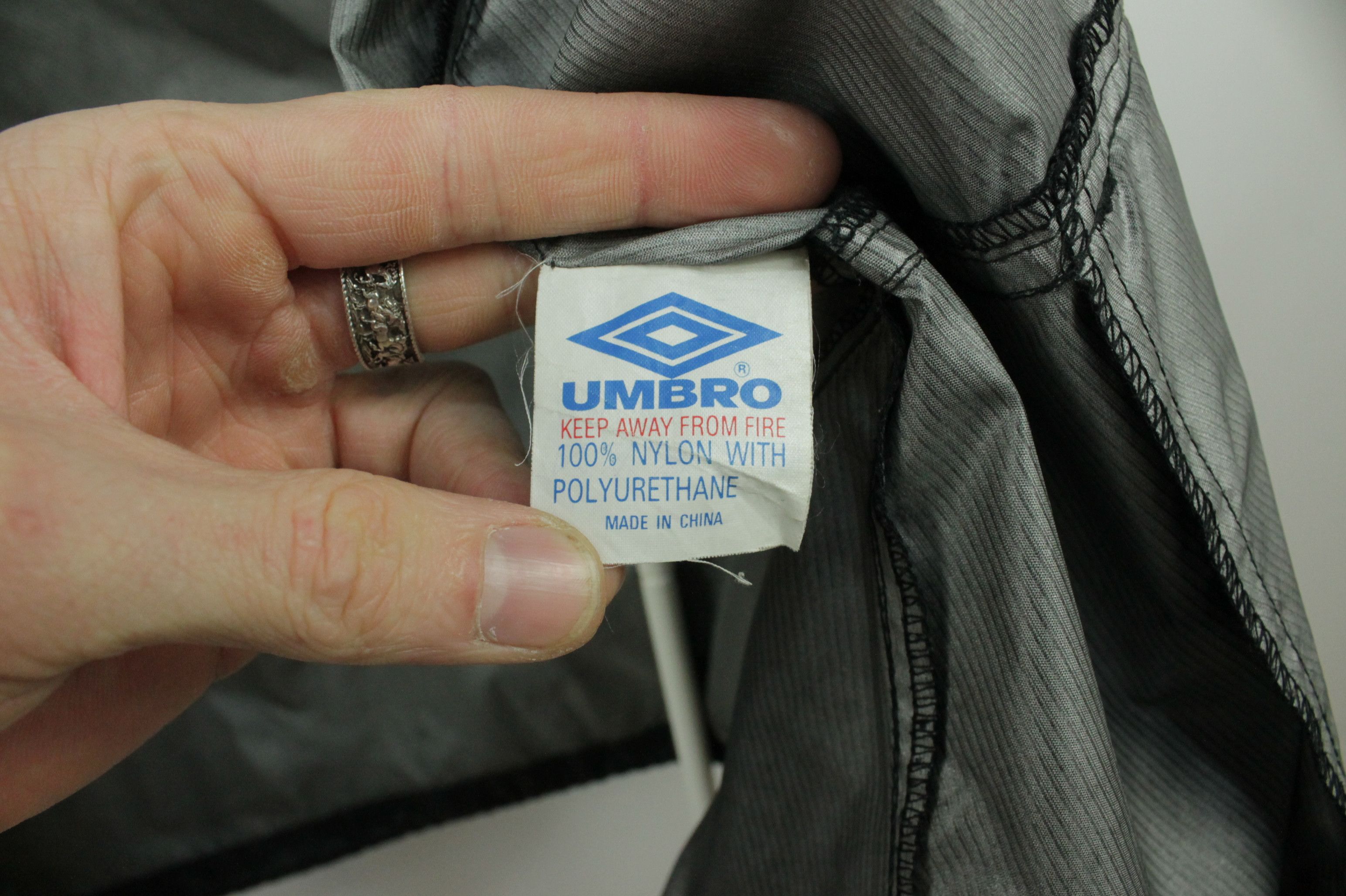 Umbro Vintage Umbro Pro Training Sportswear Rain Jacket Size US XL / EU 56 / 4 - 8 Thumbnail