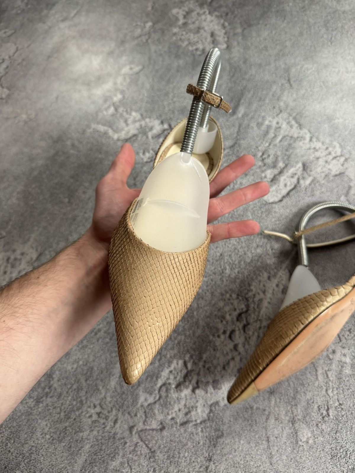 Helmut Lang Helmut Lang 35.5 textured leather pointed toe heels 👠- tan Size US 5.5 / IT 35.5 - 8 Thumbnail
