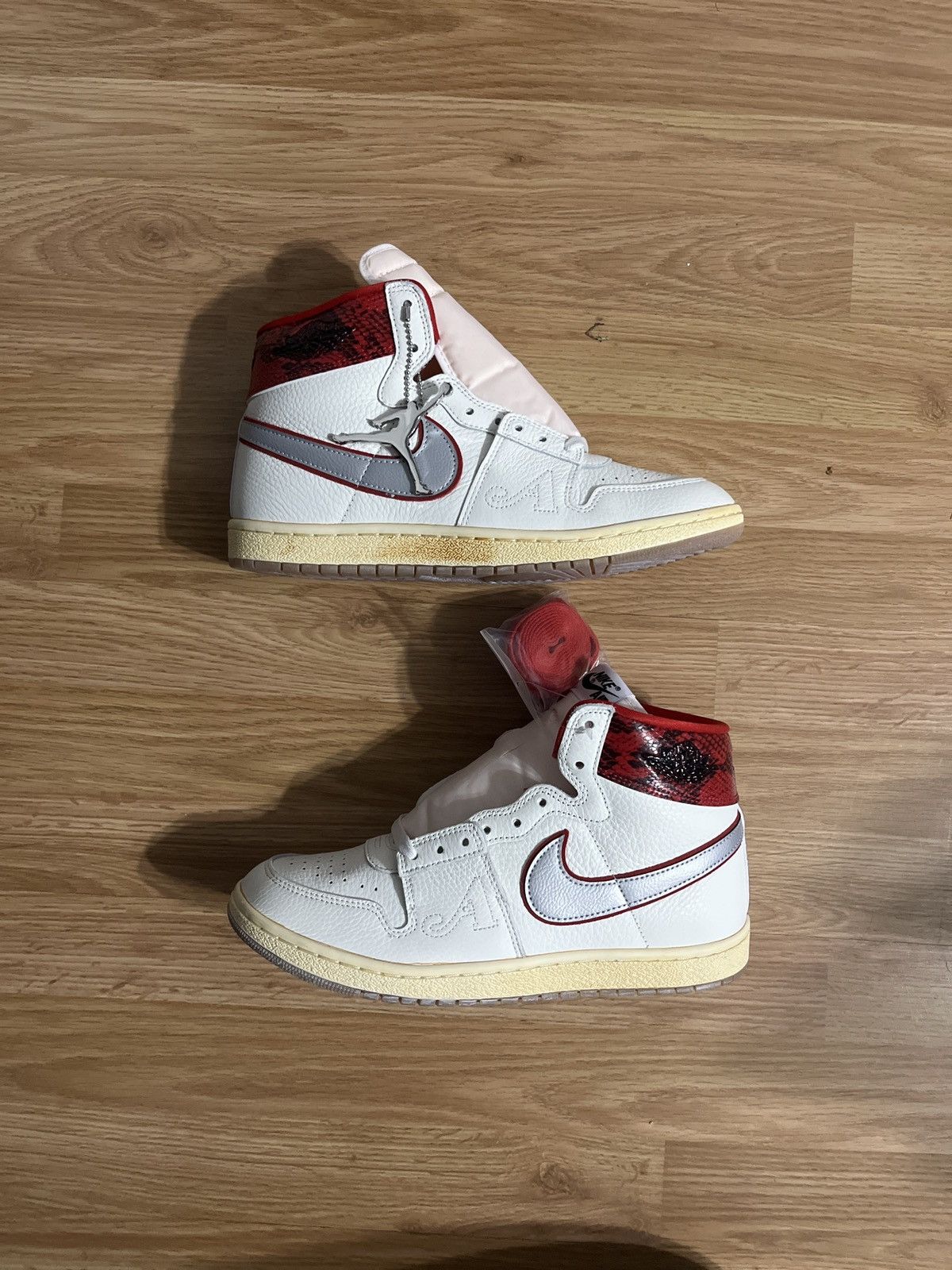 Awake NY × Jordan Brand Awake/Jordan Air Ship PE SP Size US 10.5 / EU 43-44 - 1 Thumbnail