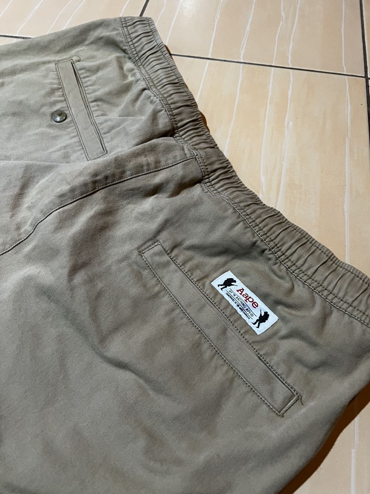 Aape AAPE by A Bathing Ape Short Khaki Cargo Size US 37 - 3 Thumbnail