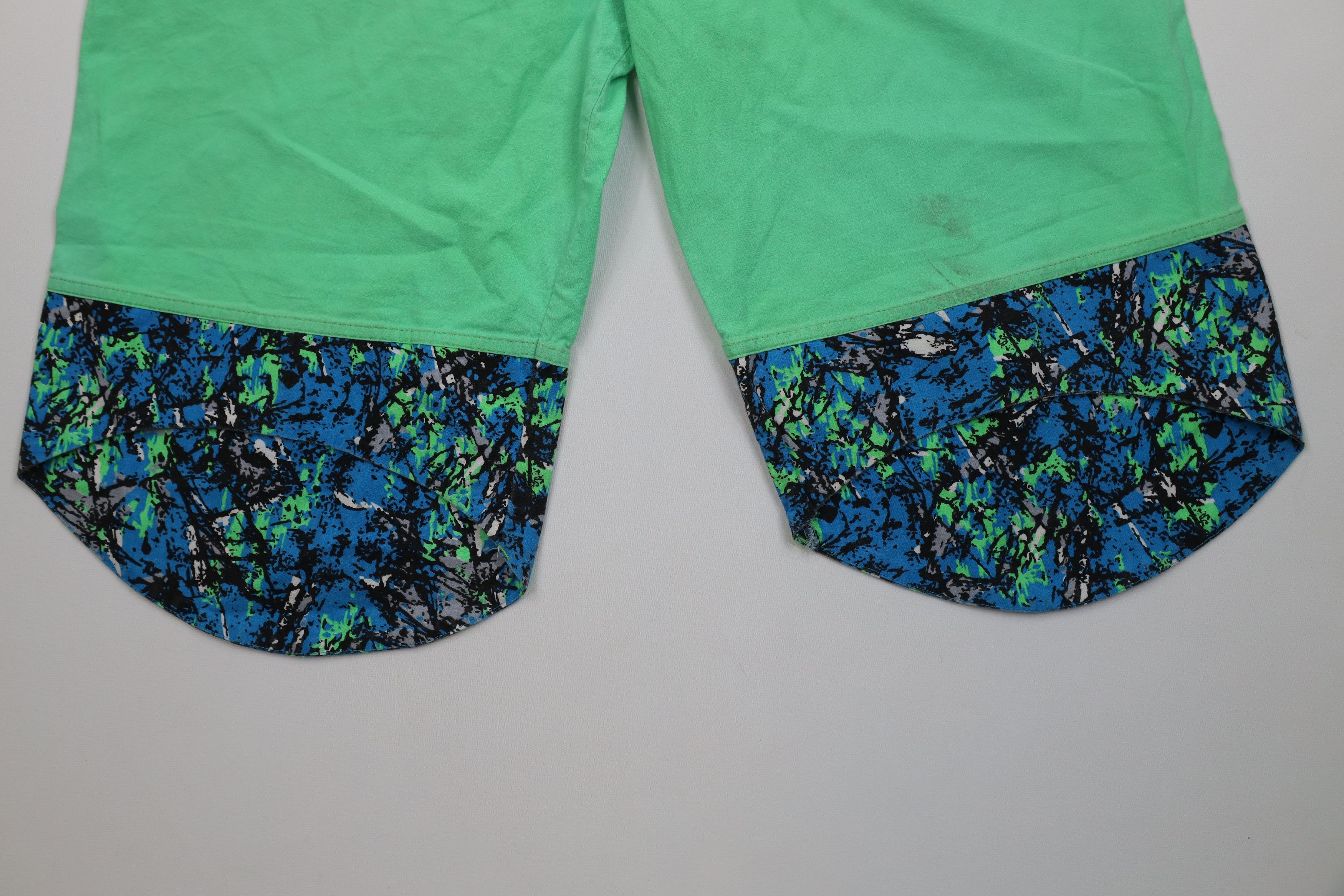 Vintage Vintage 80s 90s Streetwear Skateboard Shorts Capris USA Size US 34 / EU 50 - 4 Thumbnail