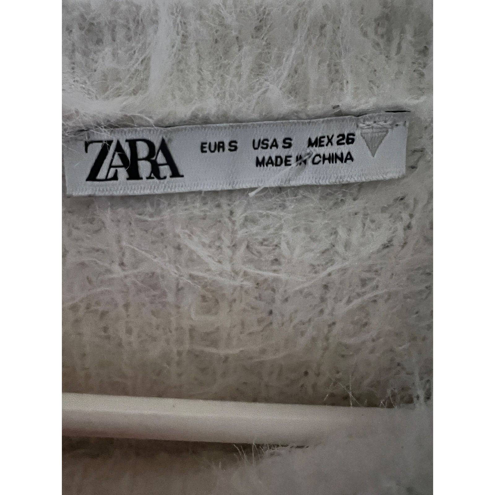 Zara Zara Ivory Eyelash Faux Fur Crop Knit Sweater Top S Stretch Size S / US 4 / IT 40 - 6 Thumbnail