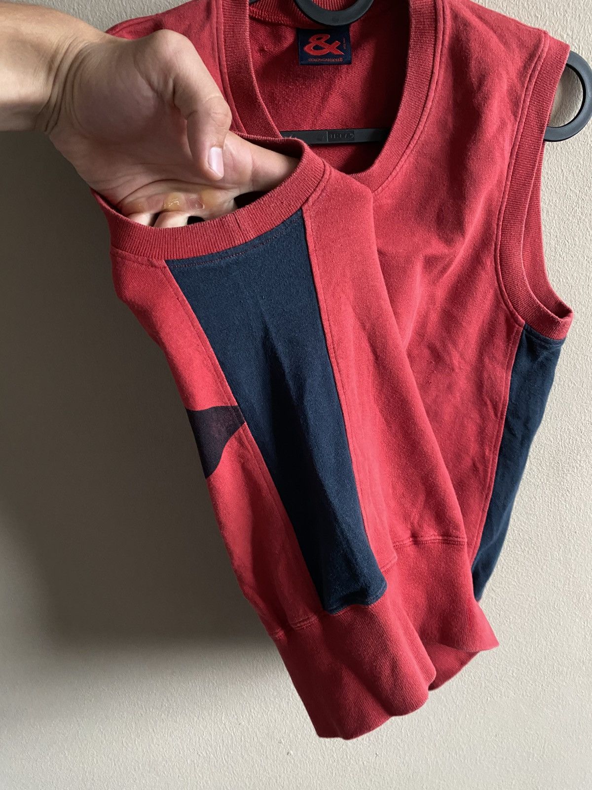 Dolce & Gabbana Vintage Dolce & Gabbana Big Back Logo Vest Size US S / EU 44-46 / 1 - 9 Thumbnail