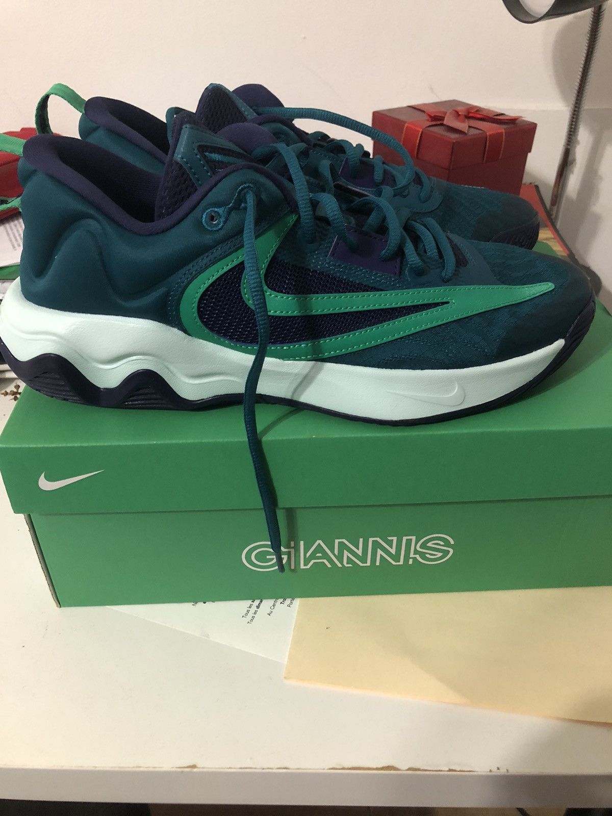 Nike GIANNIS IMMORTALY 3 Size US 10 / EU 43 - 2 Thumbnail