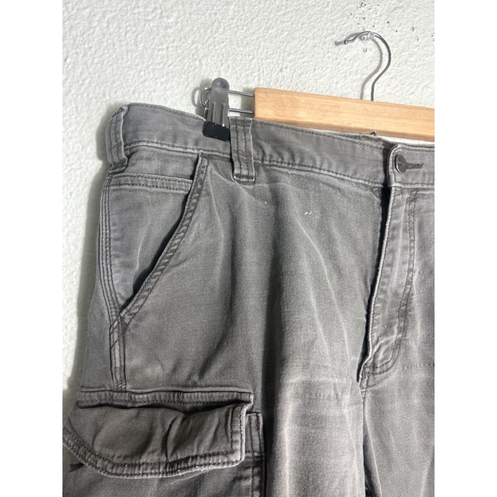 Carhartt VINTAGE Carhartt Canvas Cargo Work Shorts Mens 36x11 Relaxed Fit 103542 Faded Brown Size US 36 / EU 52 - 3 Thumbnail