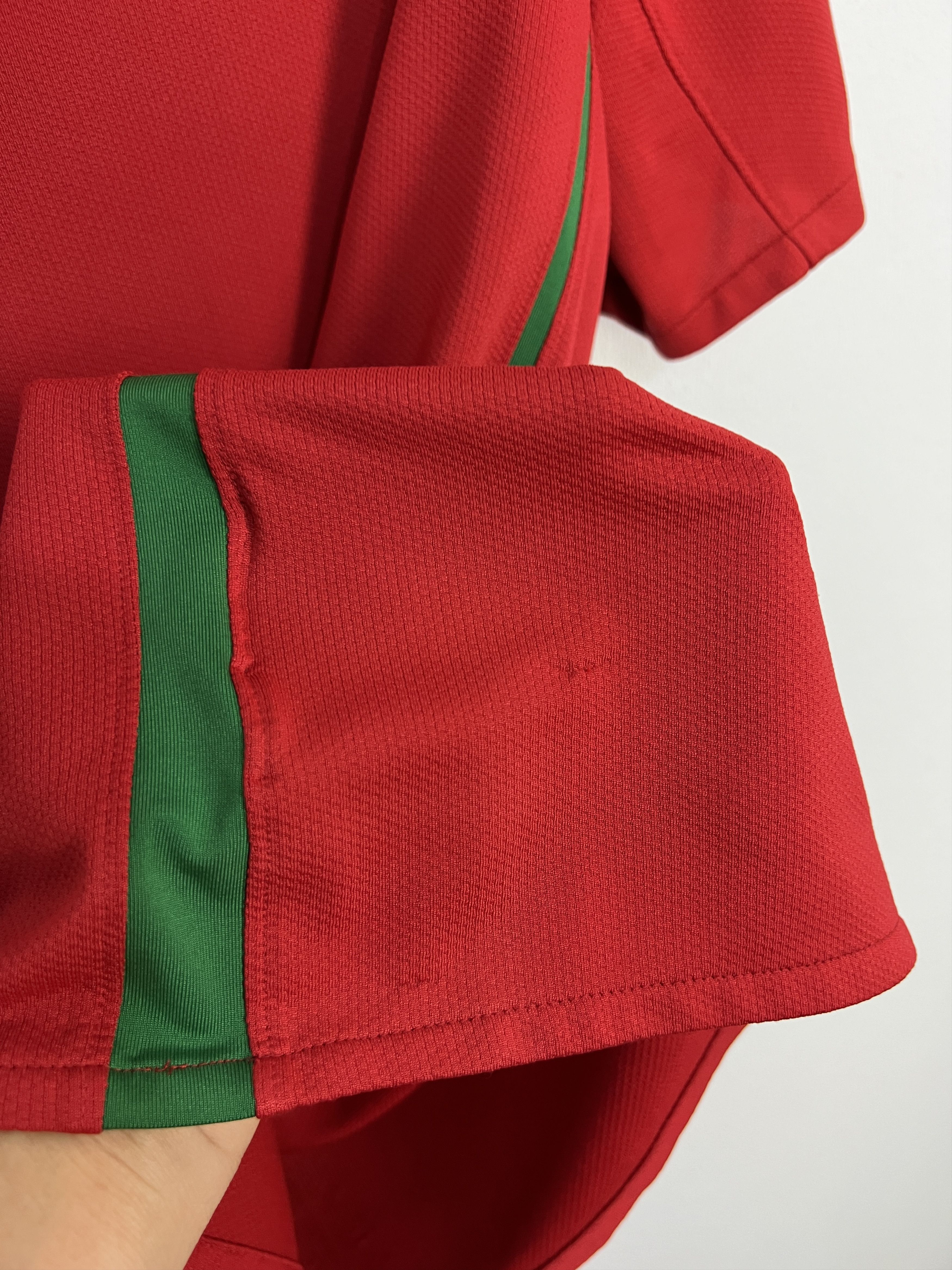 Nike Portugal Home football shirt 2008 Soccer Nike Jersey Mens Size US L / EU 52-54 / 3 - 5 Thumbnail