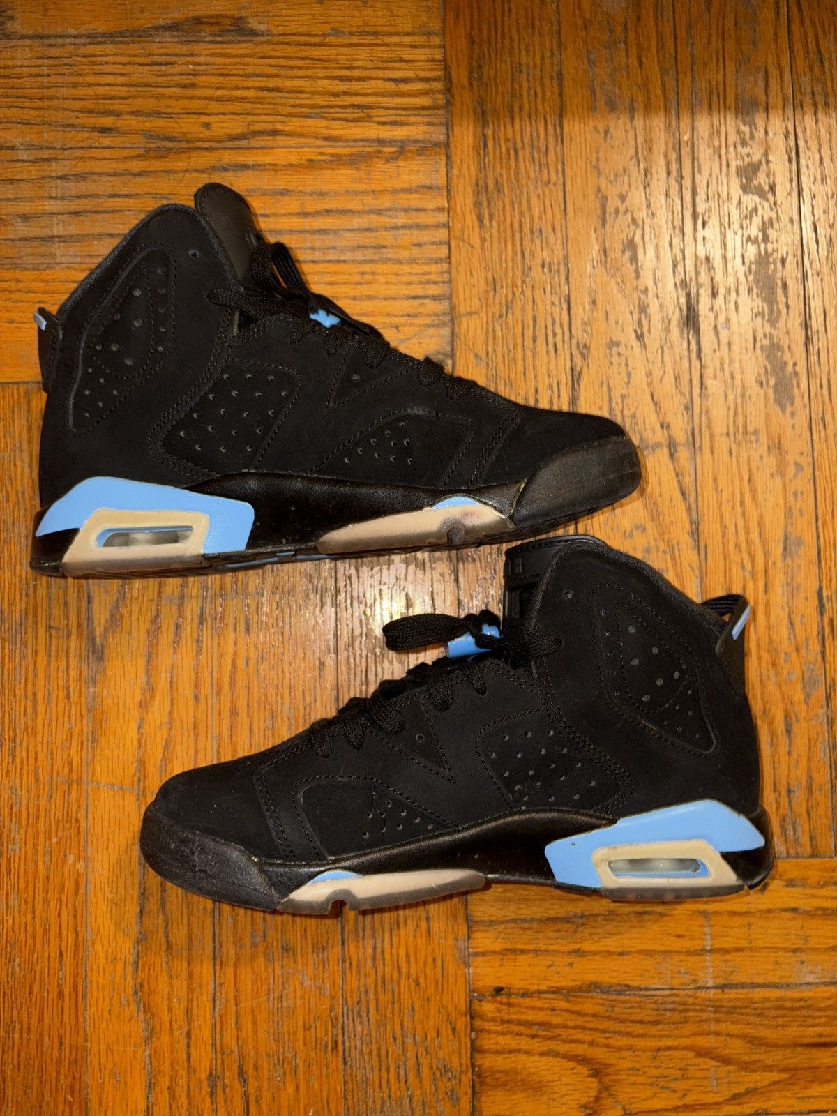 Jordan Brand Jordan Retro 6-UNC- Gradeschool (GS) Size US 5 / EU 37 - 5 Thumbnail