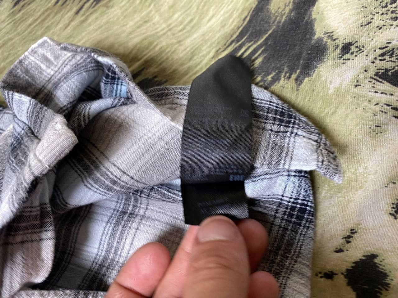 Allsaints × Vintage Allsaints Short Sleeve Plaid Button Up Size US M / EU 48-50 / 2 - 4 Thumbnail