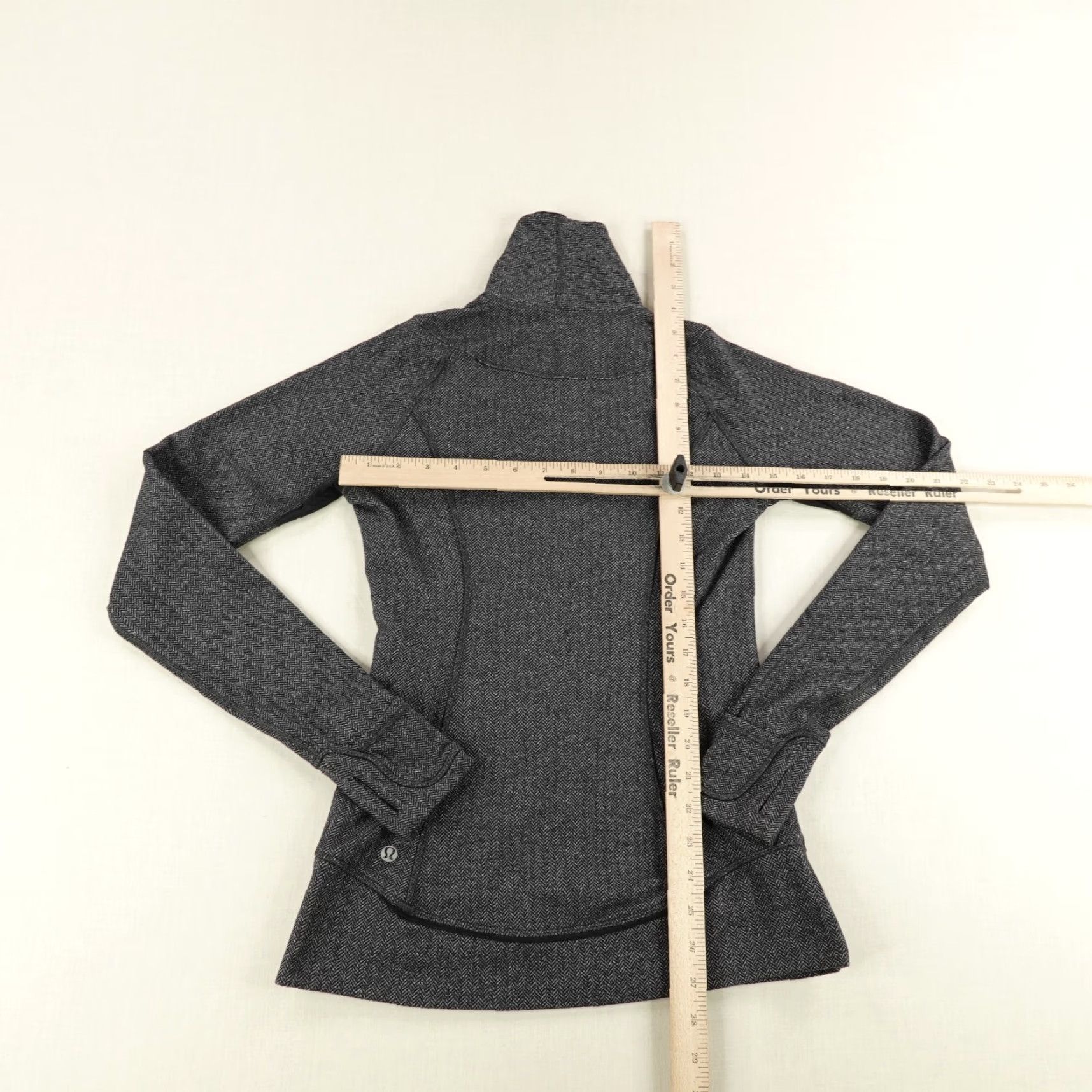 Lululemon Lululemon Jacket Womens 4 Think Fast Pullover Herringbone 1/4 Zip Gray, Activewear, Casual, Travel, Athleisure, Outdoor, Sports Size S / US 4 / IT 40 - 4 Thumbnail