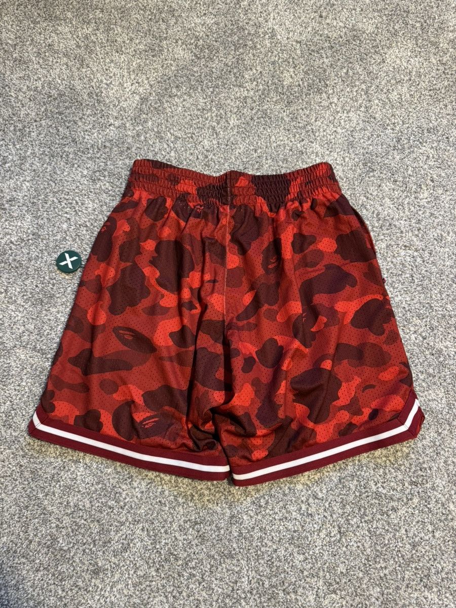 Bape Bape red camo shorts Size US 30 / EU 46 - 2 Thumbnail