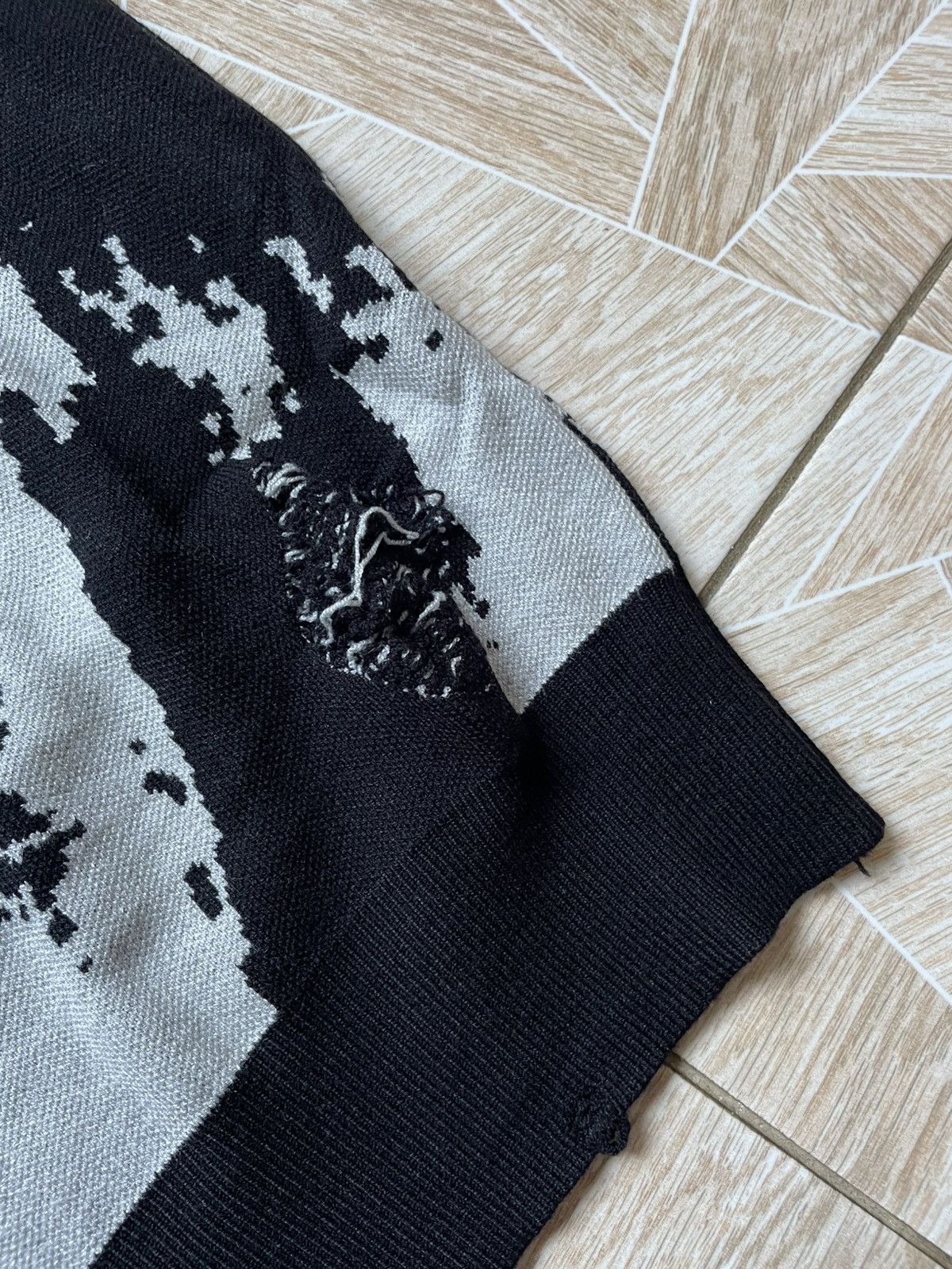 Other Y2K Grunge Distressed Knitted Sweater Glitch Art Gothic L Size US L / EU 52-54 / 3 - 10 Thumbnail