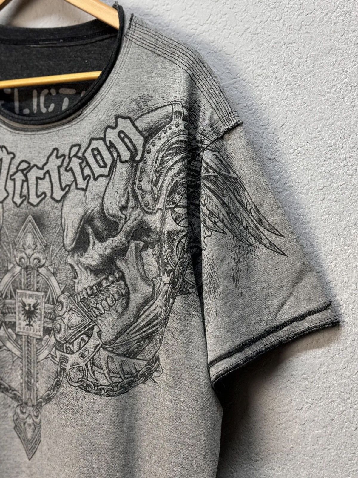 Affliction × Japanese Brand × Vintage Vintage Reversible Affliction Double Skull Black T Shirt Size US XL / EU 56 / 4 - 3 Thumbnail