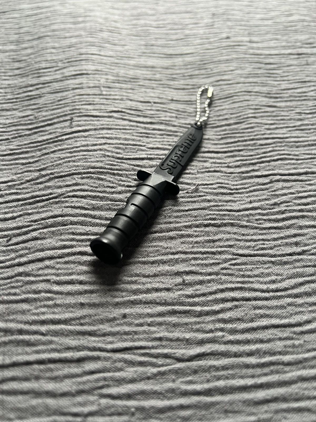 Supreme Supreme Ka Bar Emergency Whistle Keychain Black Size ONE SIZE - 3 Thumbnail