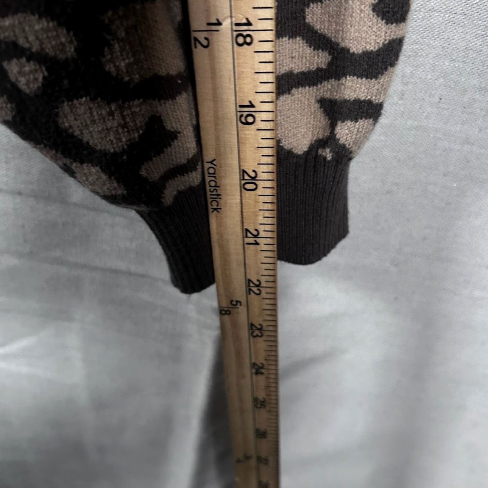 Jordan Brand Jordan Brand Women Cardigan Sweater Brown Elephant Print Loose Fit M Long Sleeve Round Neck Size M / US 6-8 / IT 42-44 - 6 Thumbnail