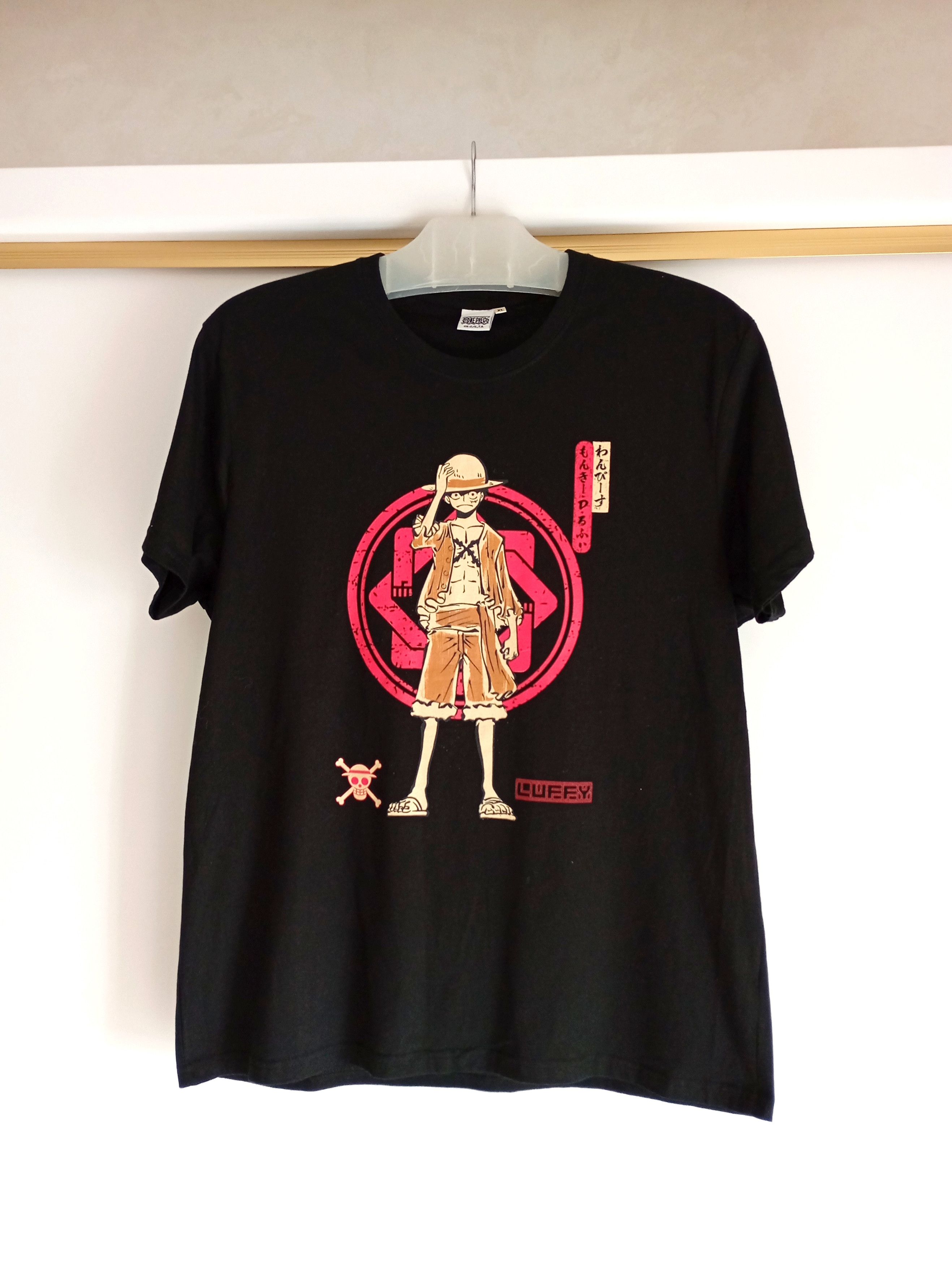 Anime VINTAGE ONE PIECE ANIME MONKEY D LUFFY T-SHIRT Size US L / EU 52-54 / 3 - 1 Thumbnail