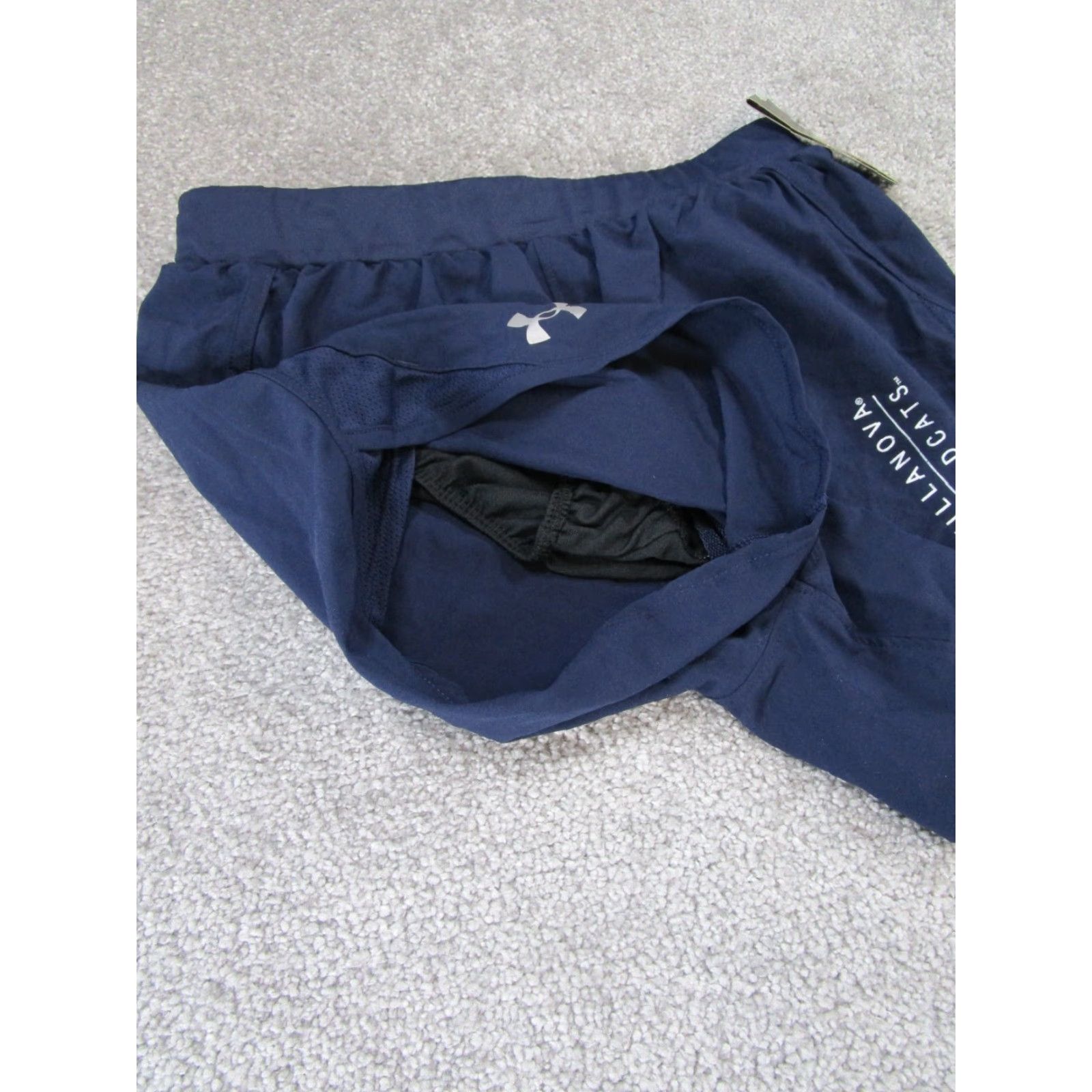 Under Armour VINTAGE Under Armour Shorts Women XS Navy Blue Villanova Wildcats HeatGear Loose Activewear Athletic Running Gym 90s? Size 26" / US 2 / IT 38 - 4 Thumbnail