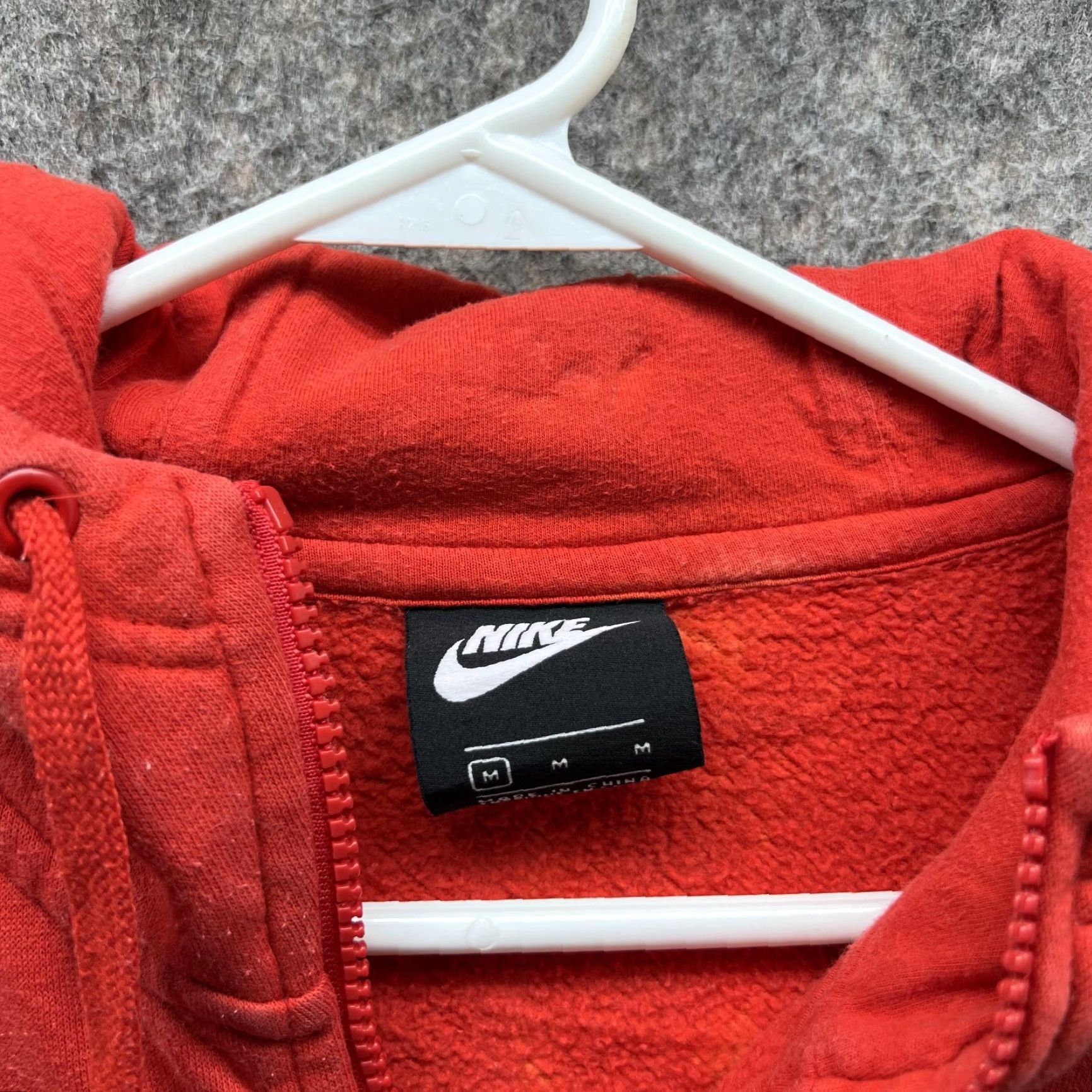 Nike VINTAGE Nike Sweater Men Medium Adult Orange Hoodie Full Zip Swoosh Club Fleece Size US M / EU 48-50 / 2 - 5 Thumbnail