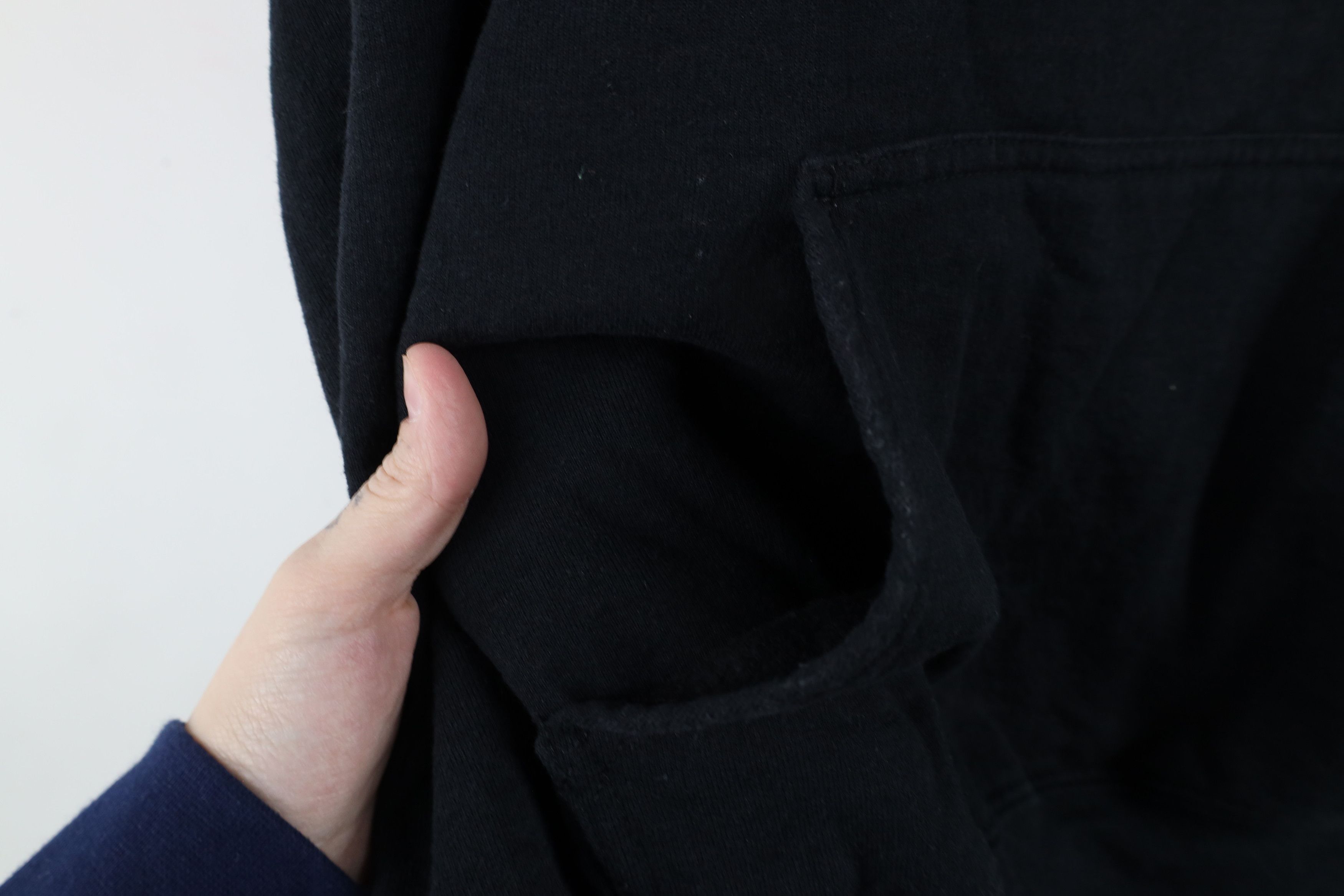 Vintage Vintage 90s Streetwear Faded Blank Hoodie Sweatshirt Black Size US L / EU 52-54 / 3 - 6 Thumbnail