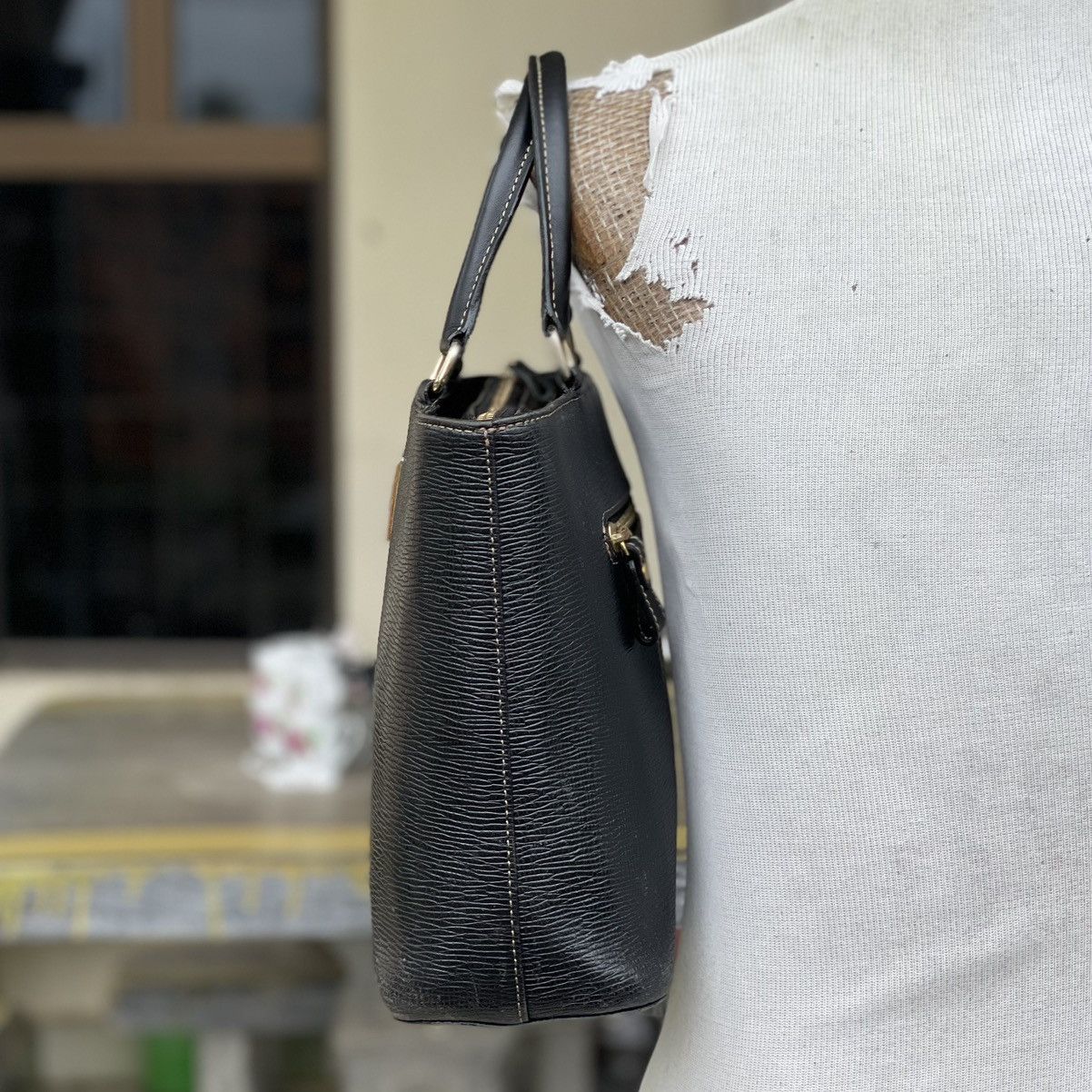 Leather × Nina Ricci Nina Ricci Black Leather Handbag Size ONE SIZE - 3 Thumbnail