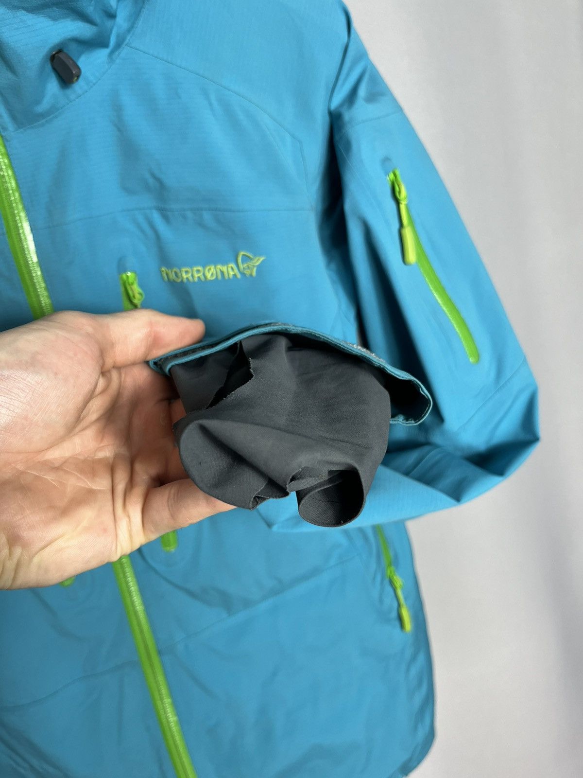 Norrona Norrøna Lofoten Gore-Tex Pro Womans Jacket iceberg blue Rain Size S / US 4 / IT 40 - 5 Thumbnail