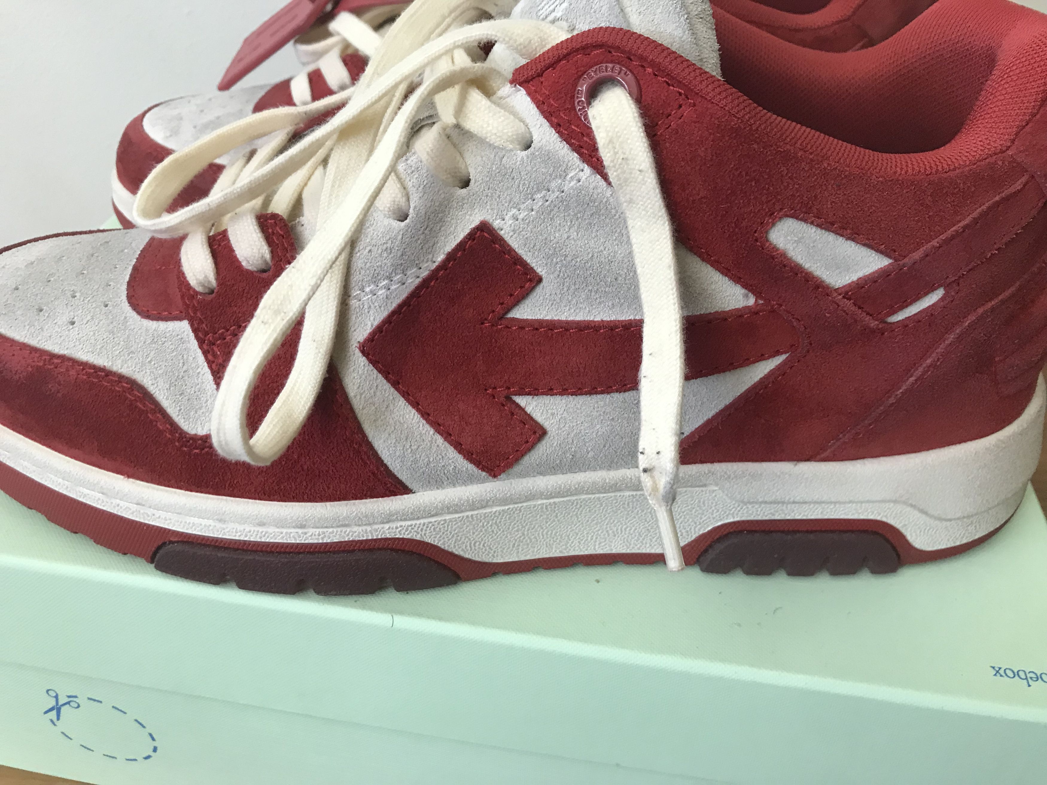 Off-White OFF WHITE "OUT OF OFFICE" VINTAGE SUEDE SNEAKERS Size US 11 / EU 44 - 2 Thumbnail