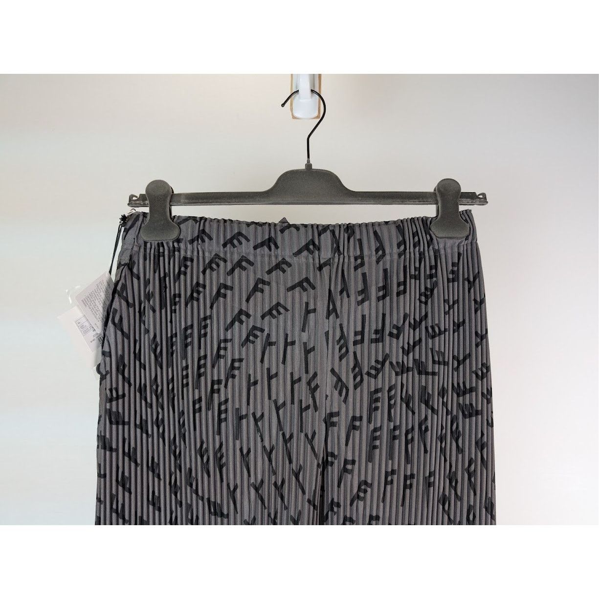 Issey Miyake o1rshd1 Joggers & Sweatpants in Dark Grey Size US 32 / EU 48 - 13 Thumbnail