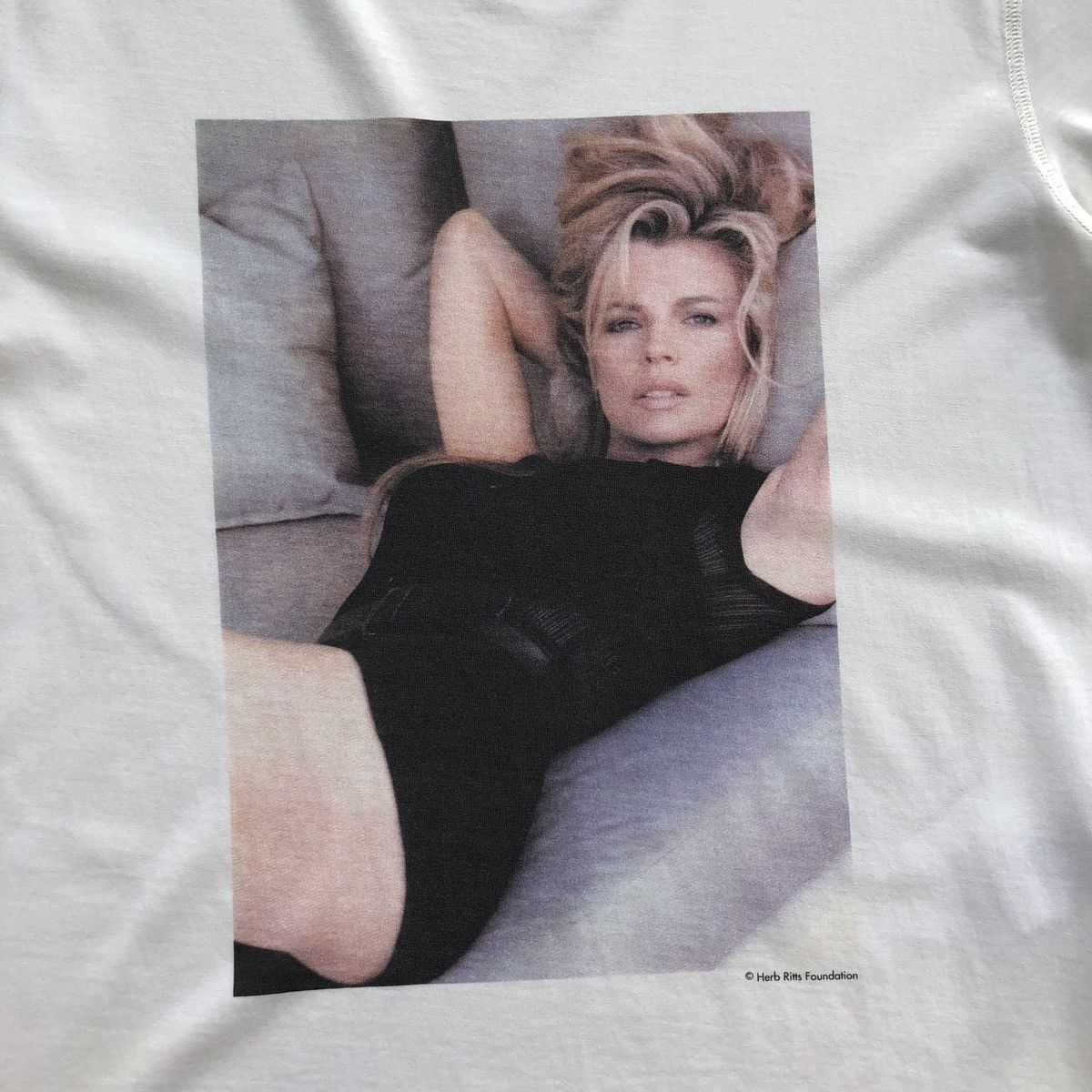 Designer × Dolce & Gabbana × Vintage Dolce & Gabbana Kim Basinger Herb Ritts Foundation T-Shirt Size US M / EU 48-50 / 2 - 5 Thumbnail