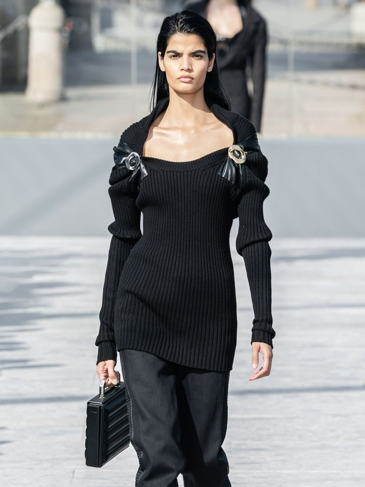 Bottega Veneta F/W 19 Metal Detail Sweater Size XS / US 0-2 / IT 36-38 - 1 Thumbnail