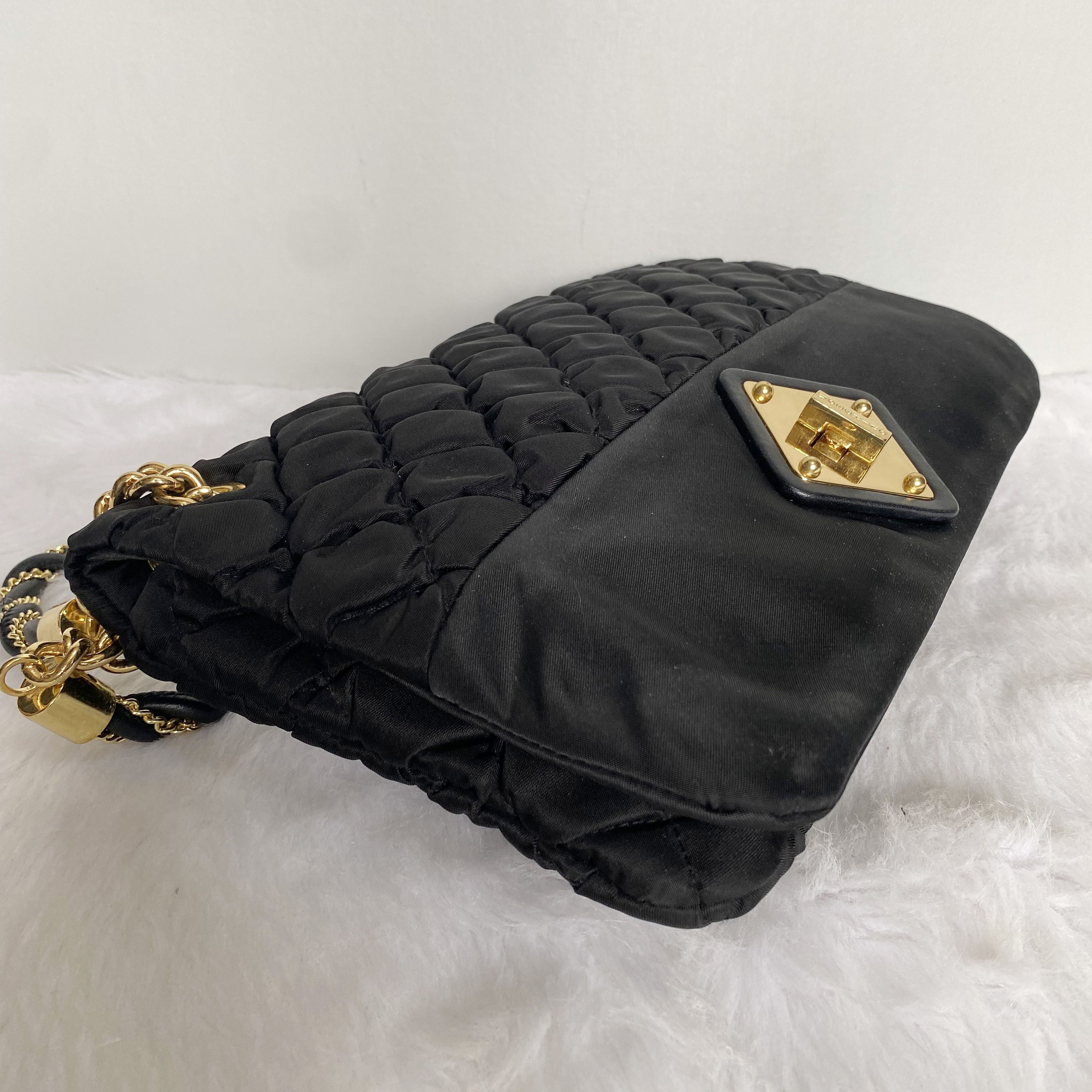 Moschino Black Gold Quilted Nylon Clutch Bag Size ONE SIZE - 4 Thumbnail