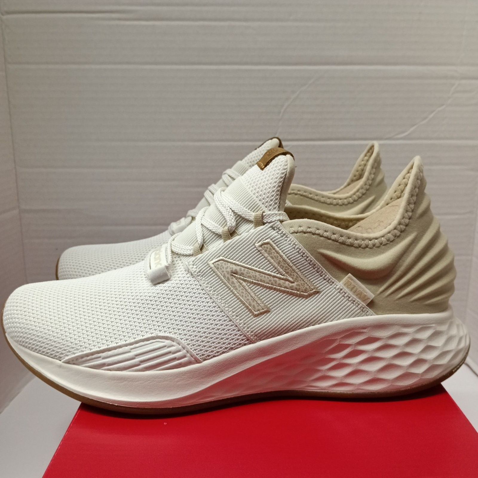 New Balance New Balance Fresh Foam Roav Womens Shoes Size 10 White Beige Size US 10 / IT 40 - 3 Thumbnail