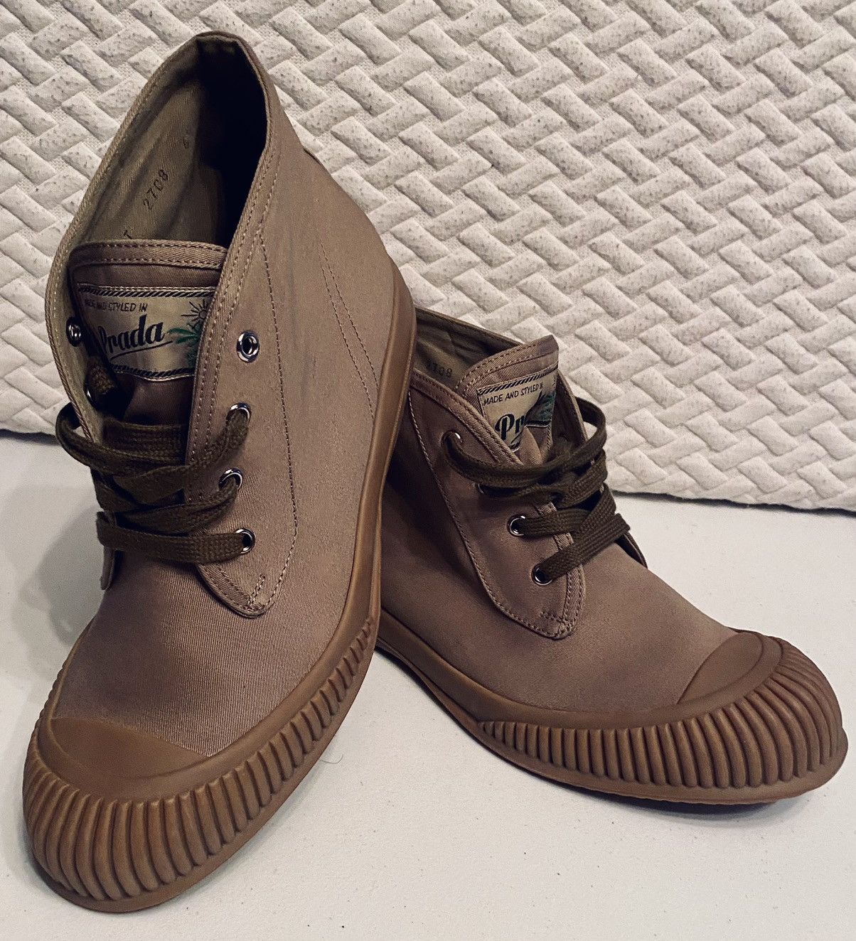 Prada Prada 🇮🇹 Khaki Denim Dipped Toe Techno Sneakers 7.5 US NEW Size US 7.5 / EU 40-41 - 4 Thumbnail