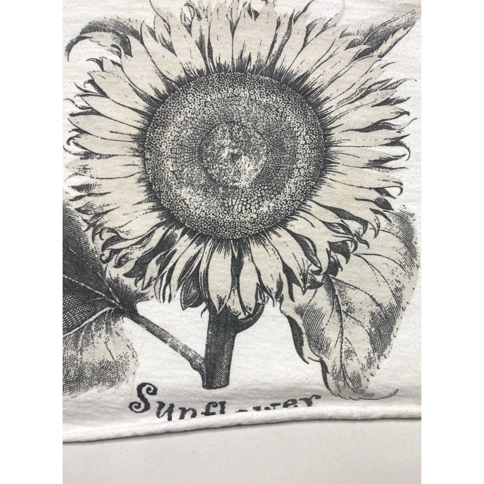 Fruit Of The Loom VINTAGE Sunflower T-shirt Women XL Cropped 90s Flowers Short Sleeve Crew Neck Fruit of the Loom Size XL / US 12-14 / IT 48-50 - 2 Thumbnail