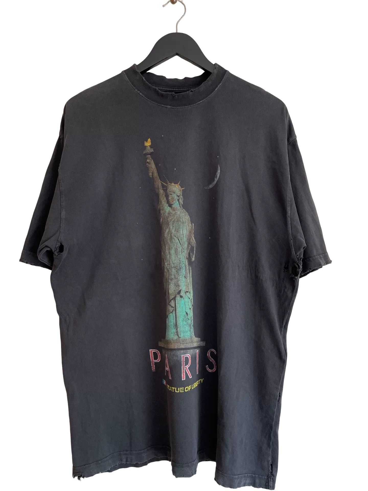 Balenciaga Balenciaga Statue of Liberty Distressed T-Shirt XS Size US XS / EU 42 / 0 - 1 Thumbnail