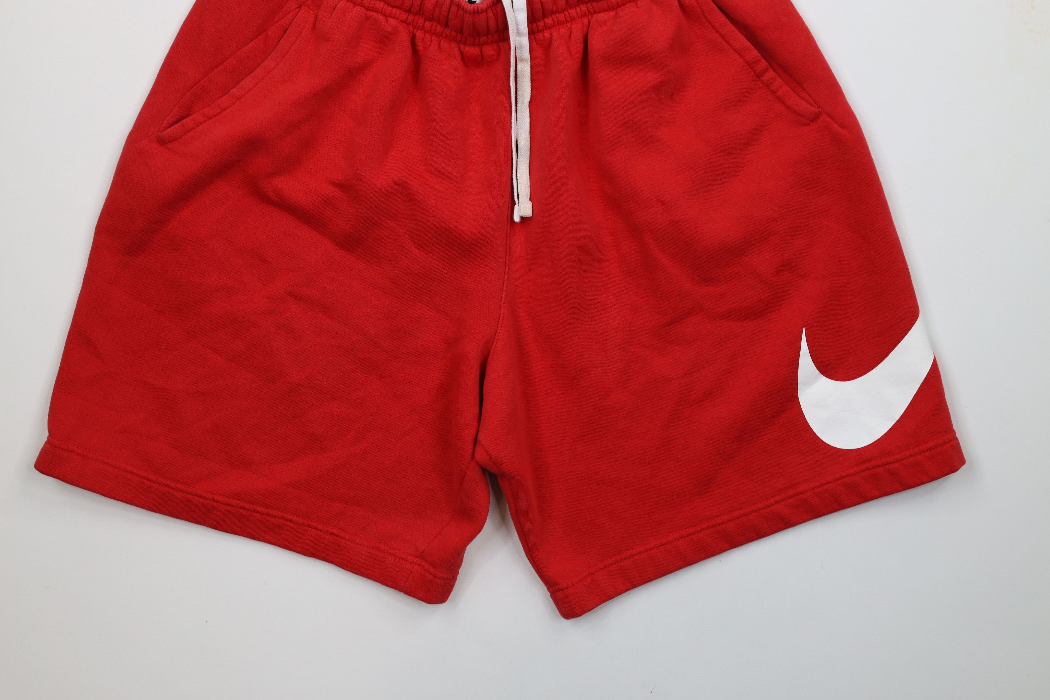 Nike × Vintage Vintage Nike Swoosh Logo Above Knee Sweatpants Shorts Red Size US 34 / EU 50 - 4 Thumbnail