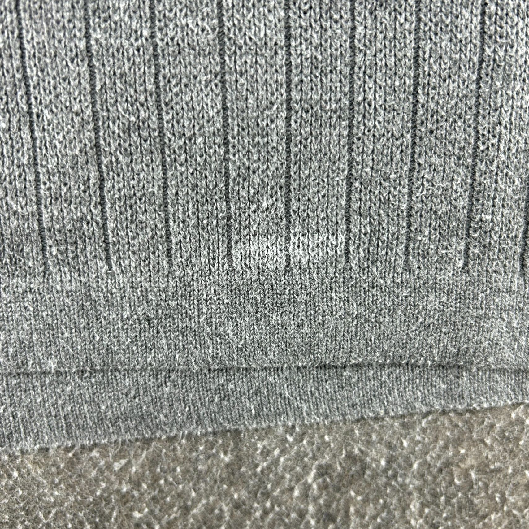 Abercrombie & Fitch VINTAGE Abercrombie & Fitch Sweater Mens L Gray Cotton Wool V-Neck Ribbed 90s Size US L / EU 52-54 / 3 - 6 Thumbnail
