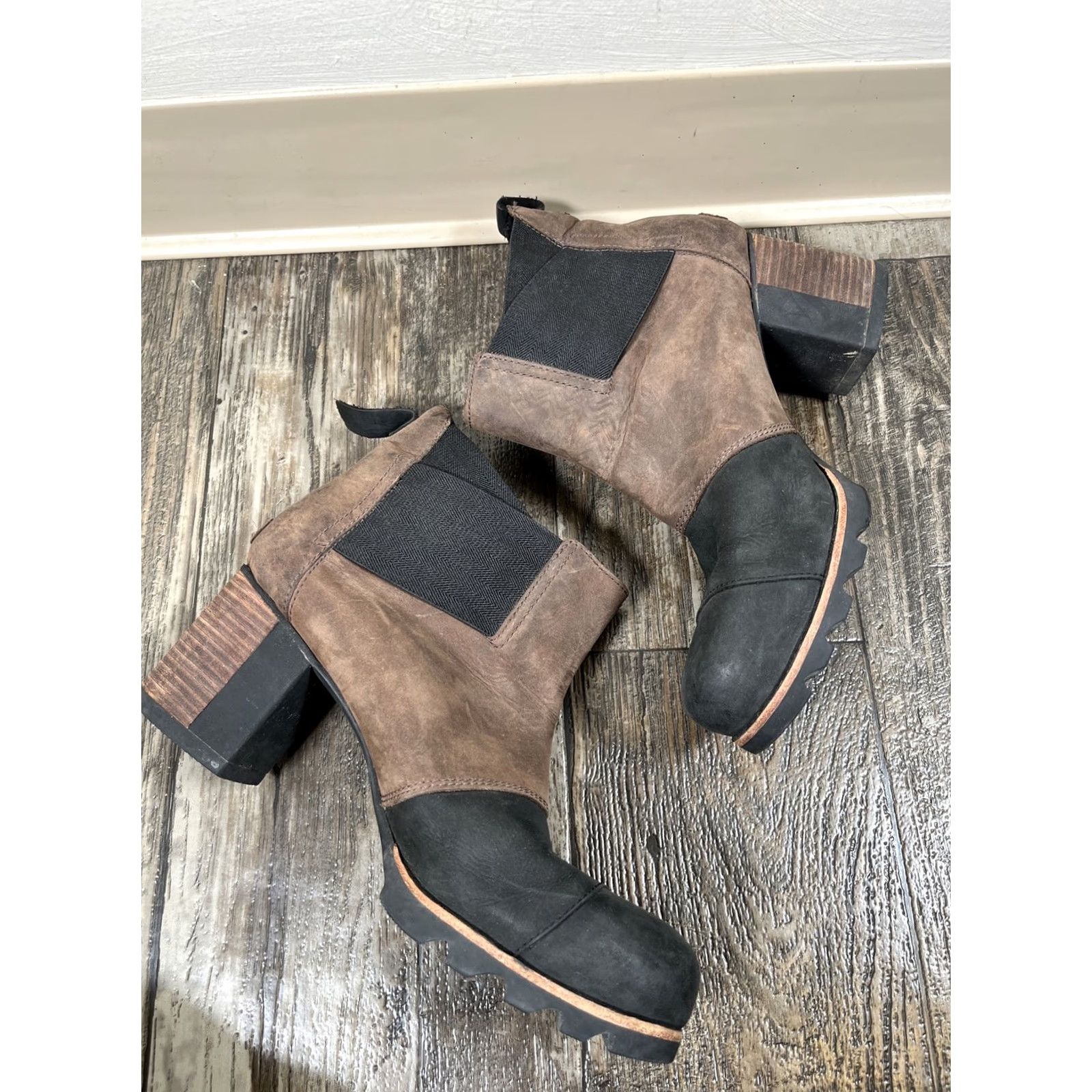 SOREL VINTAGE Sorel Boots Chelsea Bootie Women M Leather Brown 11 Block Heel Ankle Boots NL2300 J1 Size US 11 / IT 41 - 3 Thumbnail