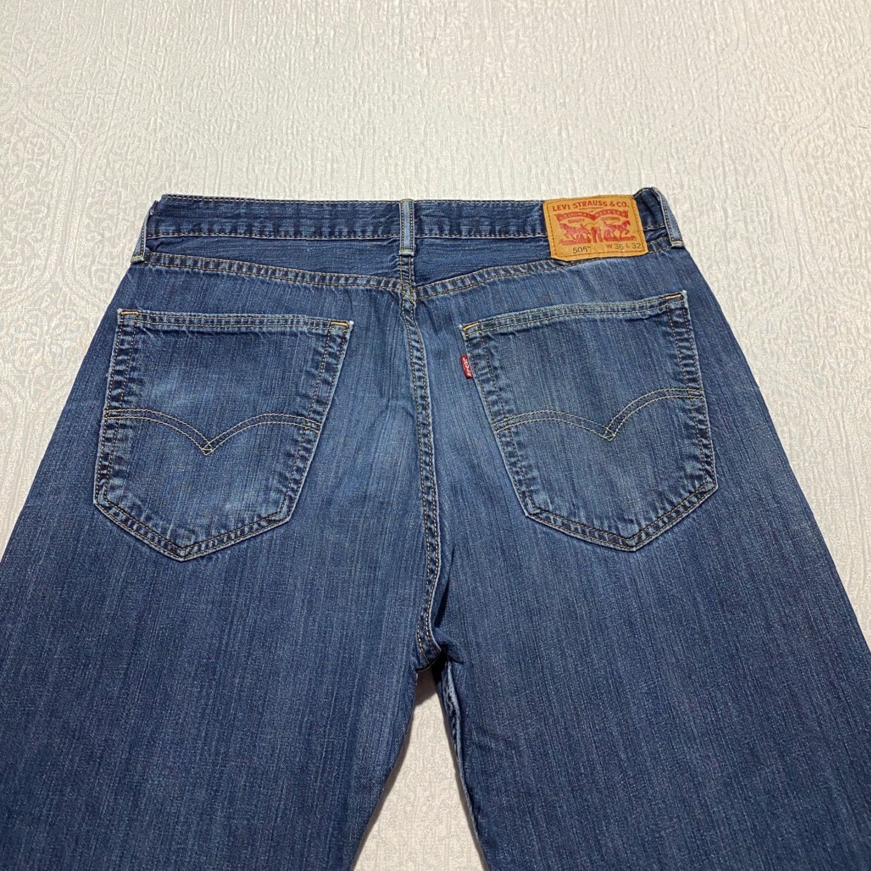 Levi's Levi's 505 Regular Fit Jeans Men 36x32 Blue Denim Pants Straight 5-Pocket Medium Wash Cotton Jeans Mens Regular Fit Size US 36 / EU 52 - 3 Thumbnail