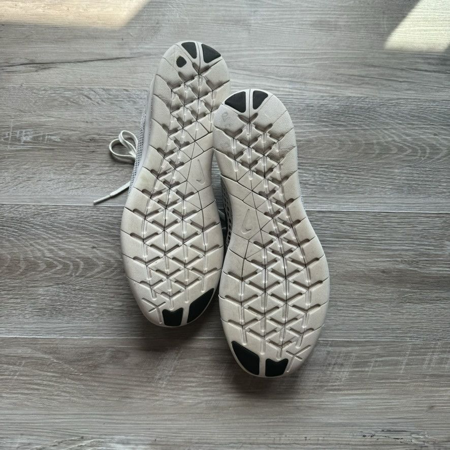 Nike × Vintage NIKE • Free RN "White/Black-Pure" (10M) Size US 10 / EU 43 - 12 Thumbnail