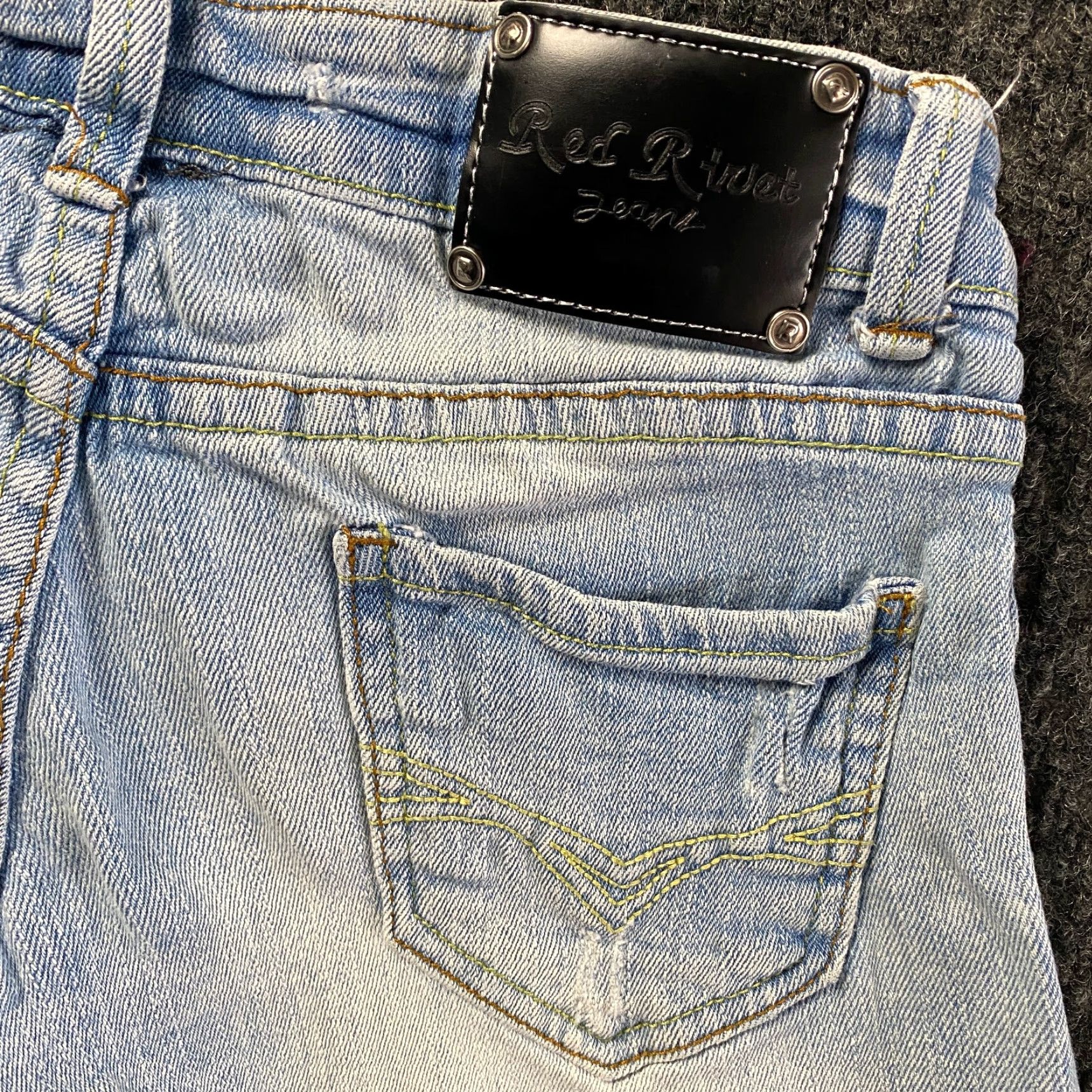 Denime VINTAGE Red Rivet Denim Jean Shorts Sz 1 Low Rise 2” Inseam Distressed 90s Biker Bohemian Grunge USA 2" Inseam Size 25" / US 0 / IT 36 - 5 Thumbnail