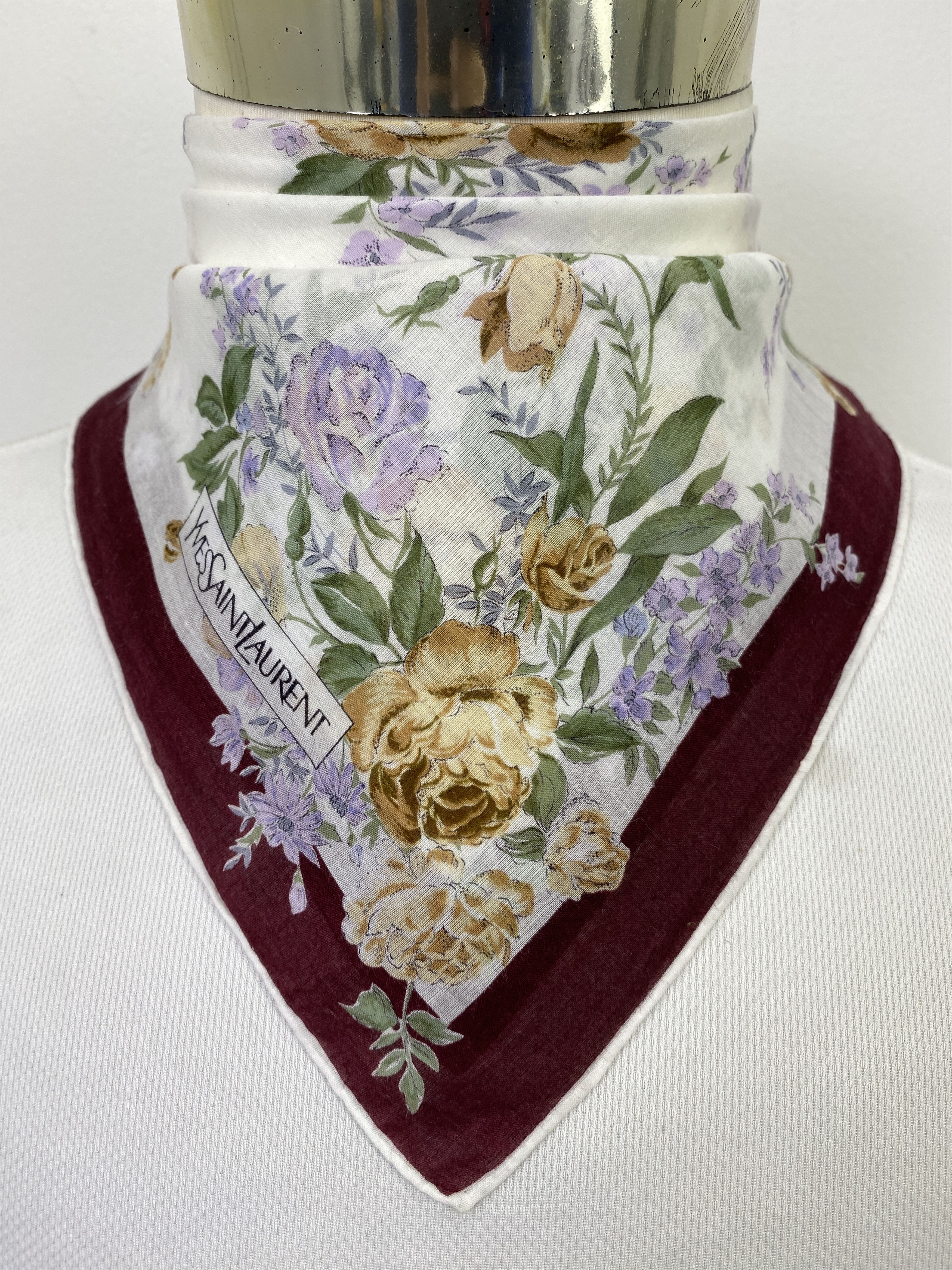 Yves Saint Laurent Yves Saint Laurent Handkerchief / Neckerchief KT0158 Size ONE SIZE - 1 Thumbnail