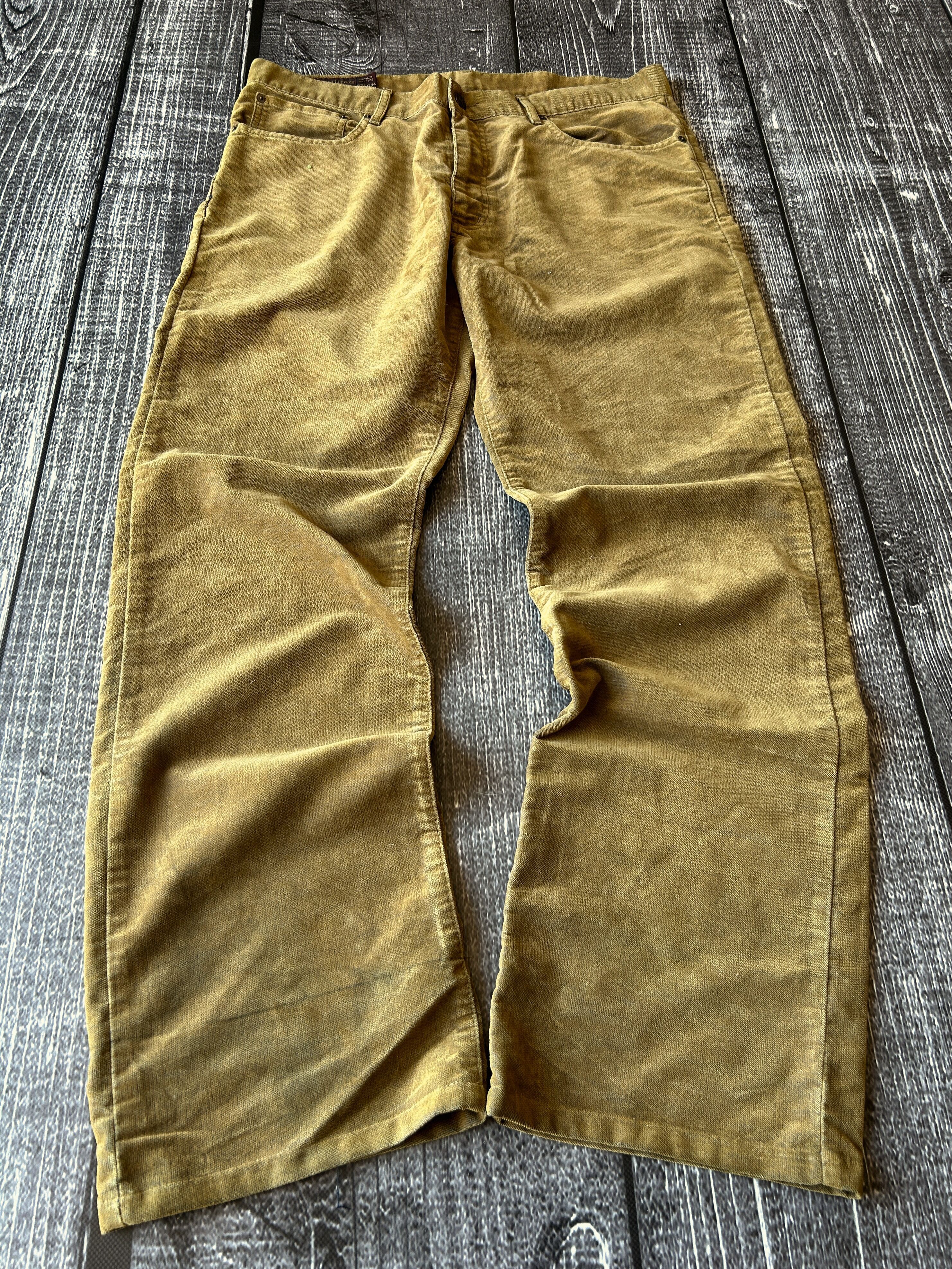 Vintage Vintage Brown Corduroy Pants Baggy Straight Leg Skate Style Size US 34 / EU 50 - 1 Thumbnail
