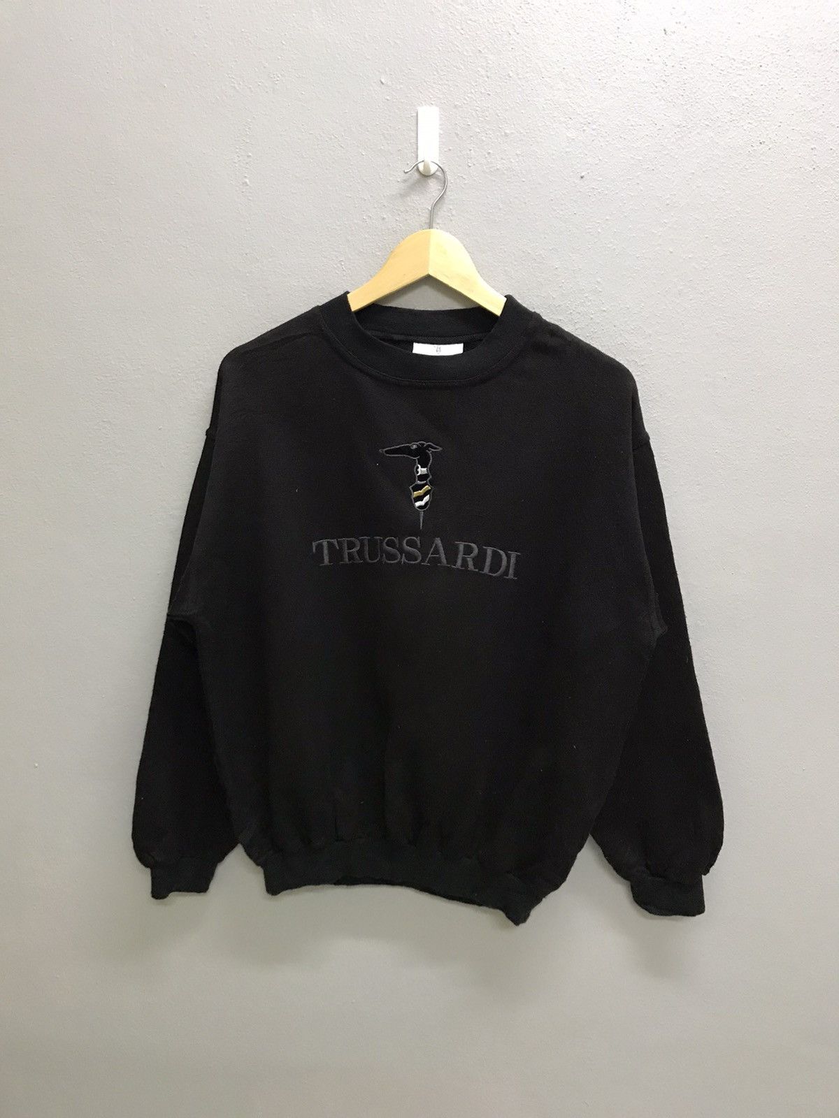 Trussardi × Vintage VINTAGE 90s TRUSARRDI EMBROIDERY LOGO SWEATSHIRT Size US M / EU 48-50 / 2 - 3 Thumbnail