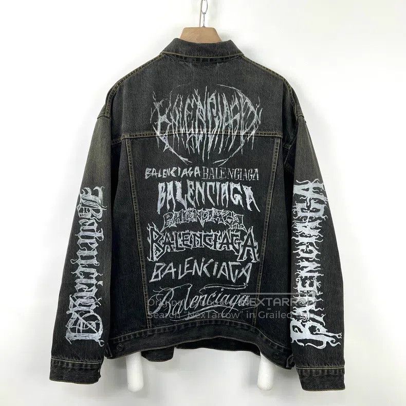 Balenciaga Balenciaga Dragon Year Limited Edition Sanskrit Graffiti L Size US XS / EU 42 / 0 - 2 Thumbnail
