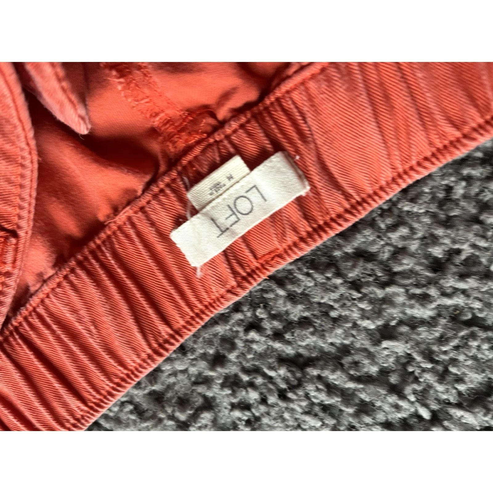Loft Loft coral drawstring elastic waist light weight straight leg pants Size Medium Size 32" / US 10 / IT 46 - 4 Thumbnail