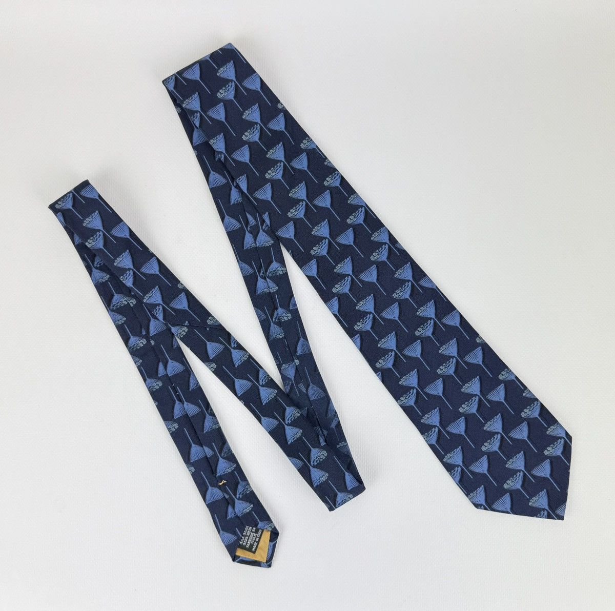 Yves Saint Laurent Yves Saint Laurent 100% silk Tie Blue Necktie Men Top YSL Size ONE SIZE - 5 Thumbnail