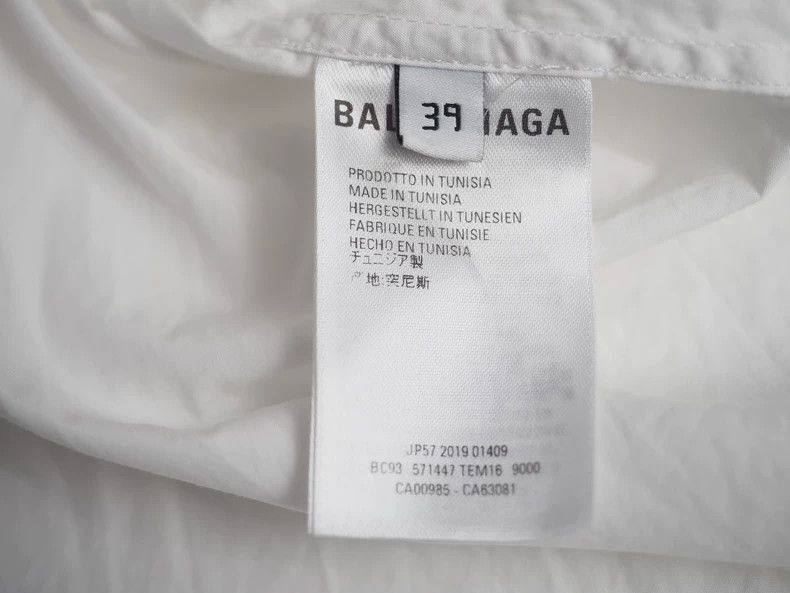 Balenciaga Balenciaga size 39 White Tag-Logo Shirt Size US M / EU 48-50 / 2 - 7 Thumbnail