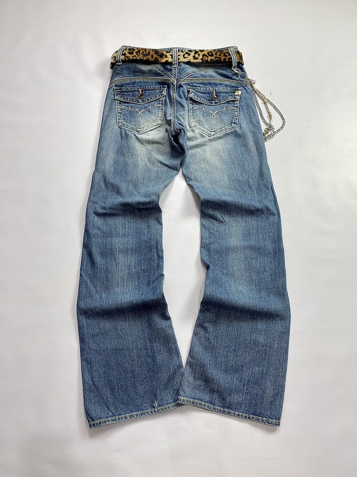 If Six Was Nine × Japanese Brand × Le Grande Bleu (L.G.B.) 2000s Washed Flare L.G.B. Style Jean Pant Size US 30 / EU 46 - 2 Thumbnail