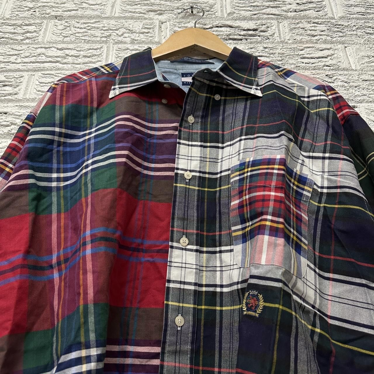 Tommy Hilfiger Vintage Tommy Hilfiger Crazy Plaid Button Down Large Size US L / EU 52-54 / 3 - 1 Thumbnail